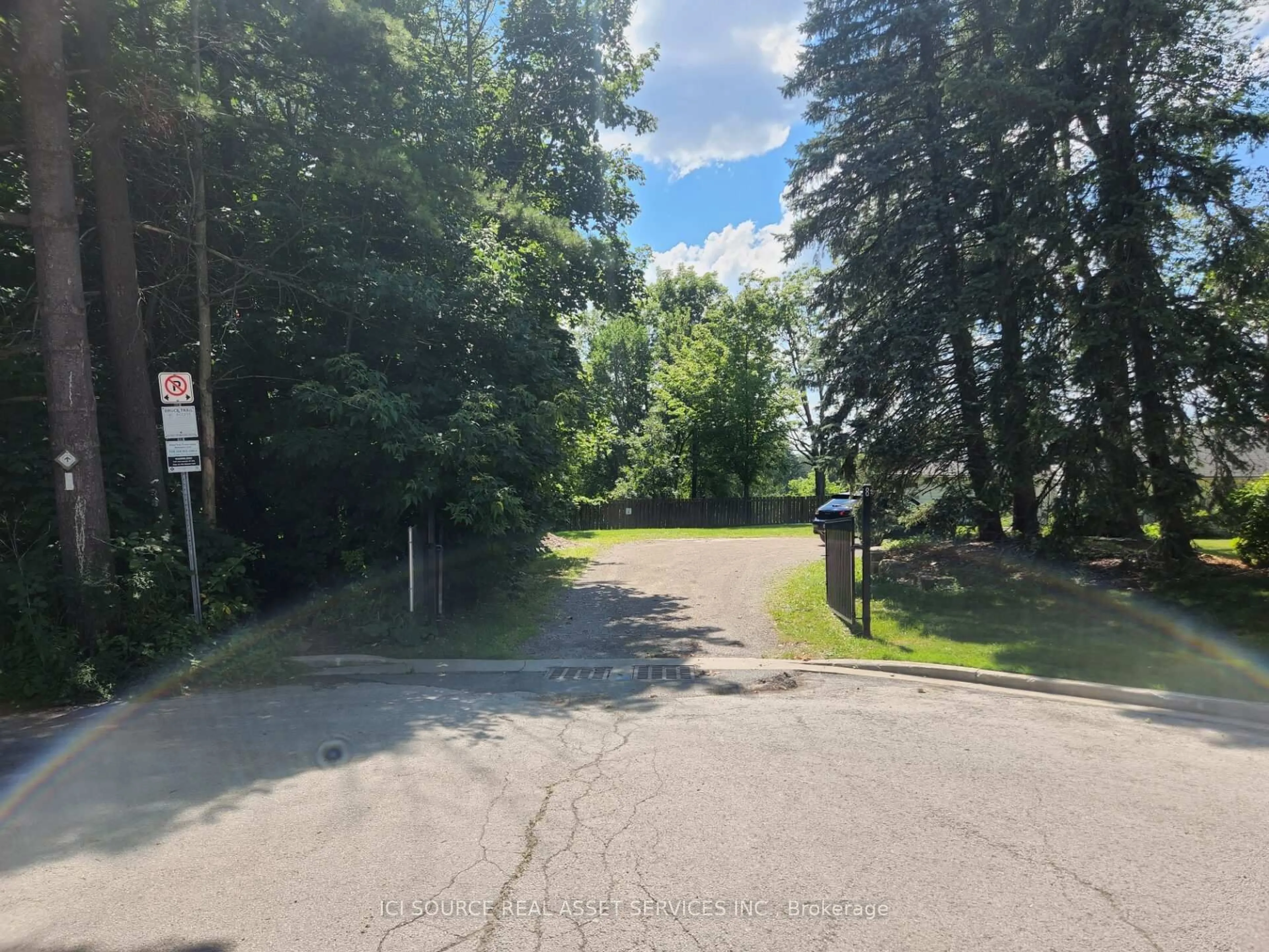 Unknown for 8 Renwood Pl, Hamilton Ontario L8B 0G6