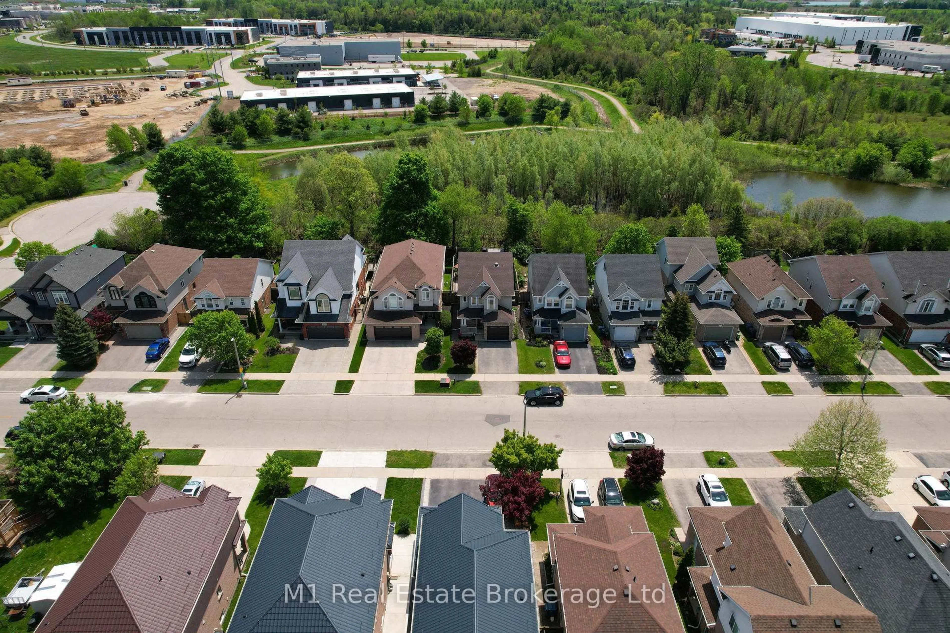 A pic from outside/outdoor area/front of a property/back of a property/a pic from drone, unknown for 99 Teal Dr, Guelph Ontario N1C 1H2