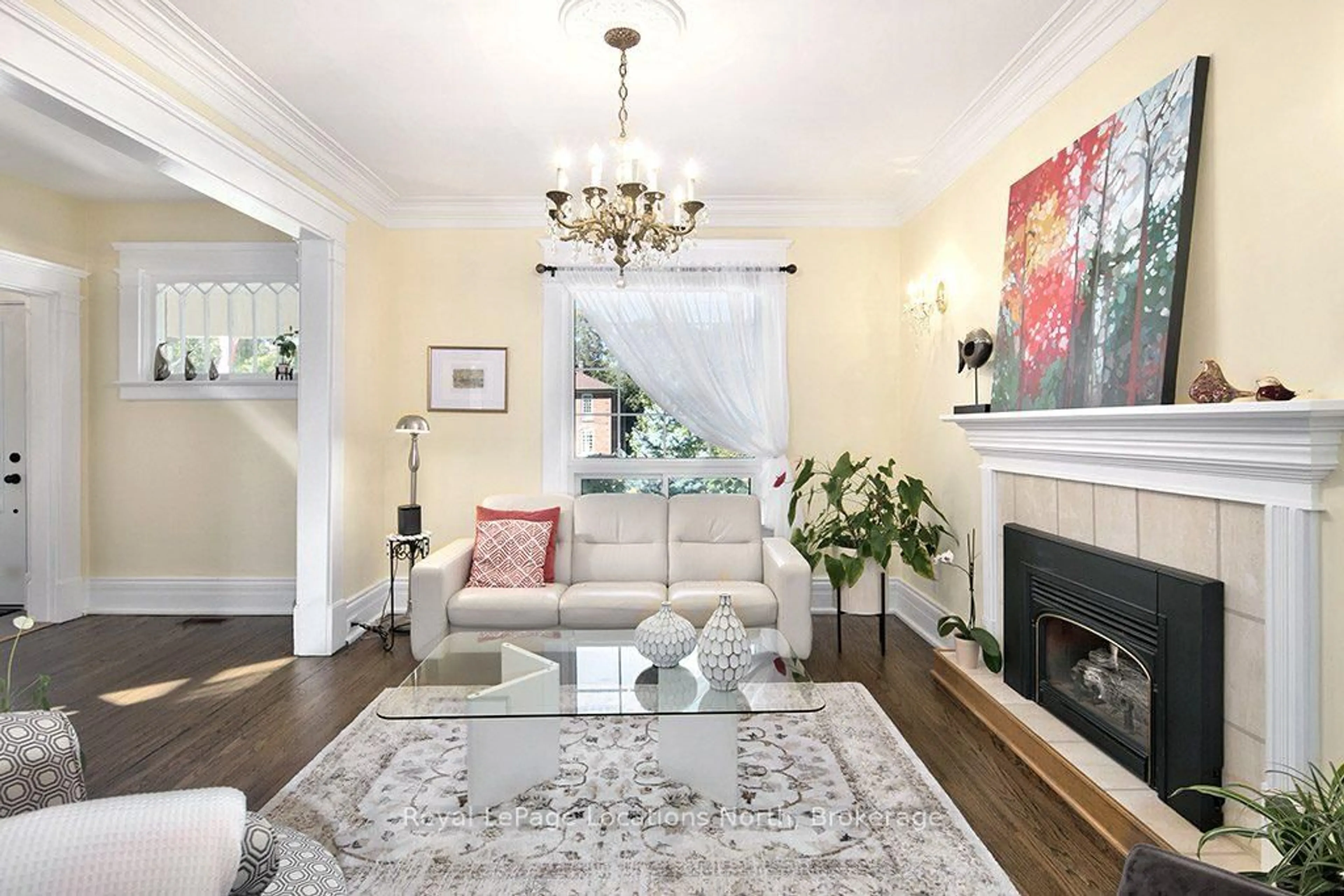 Living room with furniture, unknown for 91 BRIDGE St, Meaford Ontario N4L 1B8