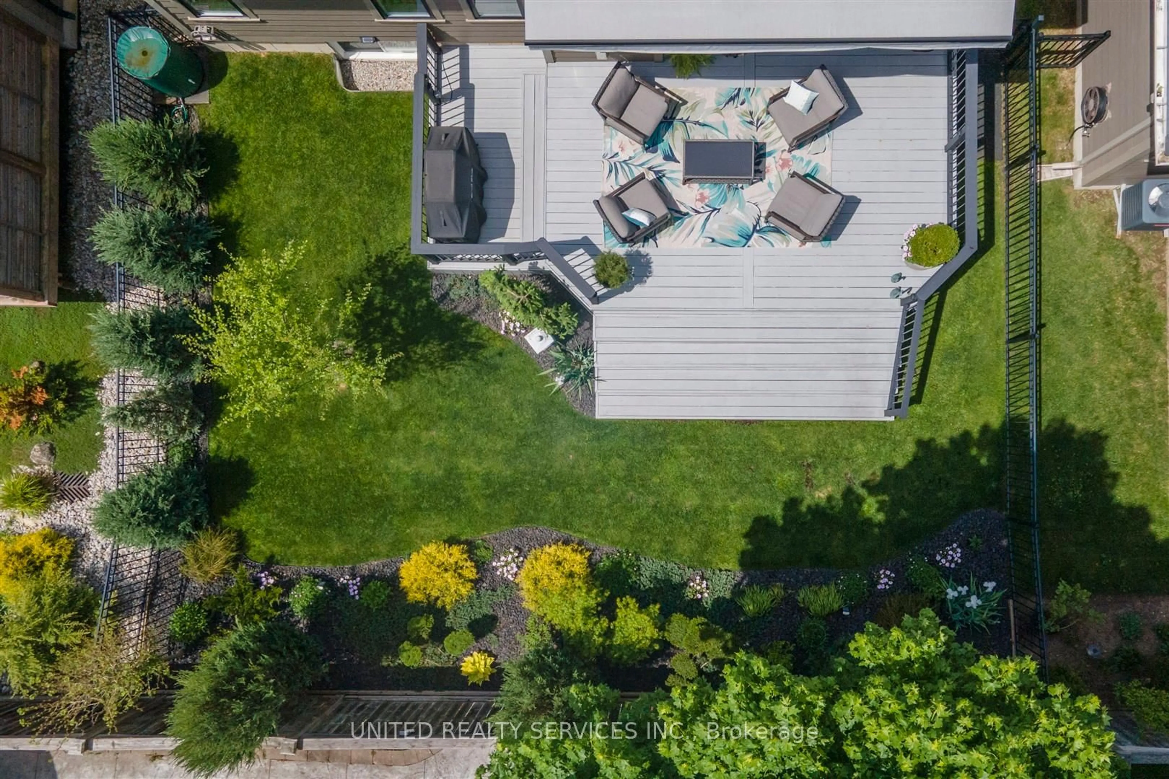 A pic from outside/outdoor area/front of a property/back of a property/a pic from drone, street for 4700 Hamilton Rd #51, Thames Centre Ontario N0L 1G6