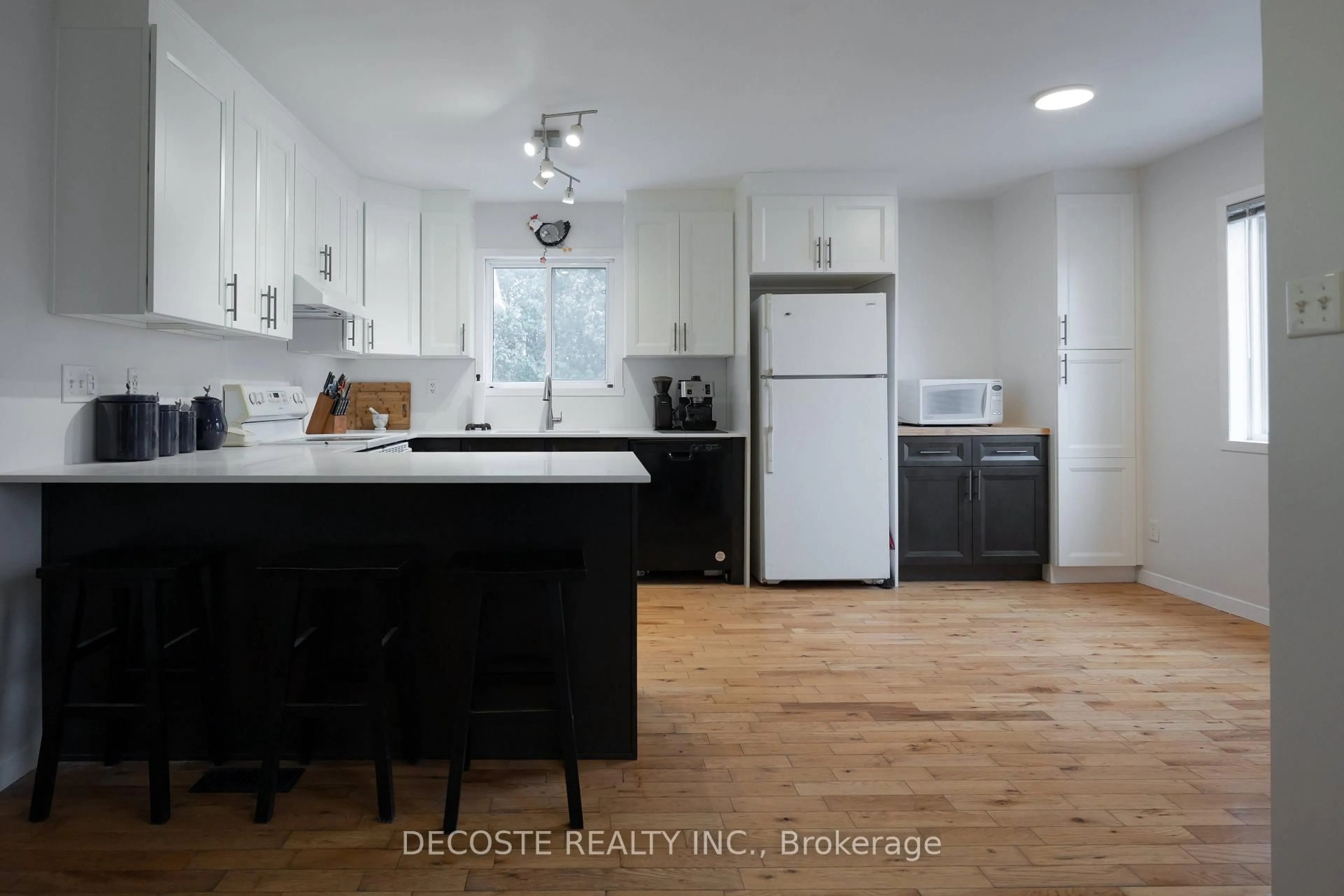 Open concept kitchen, unknown for 23 Wood St, South Glengarry Ontario K0C 1N0