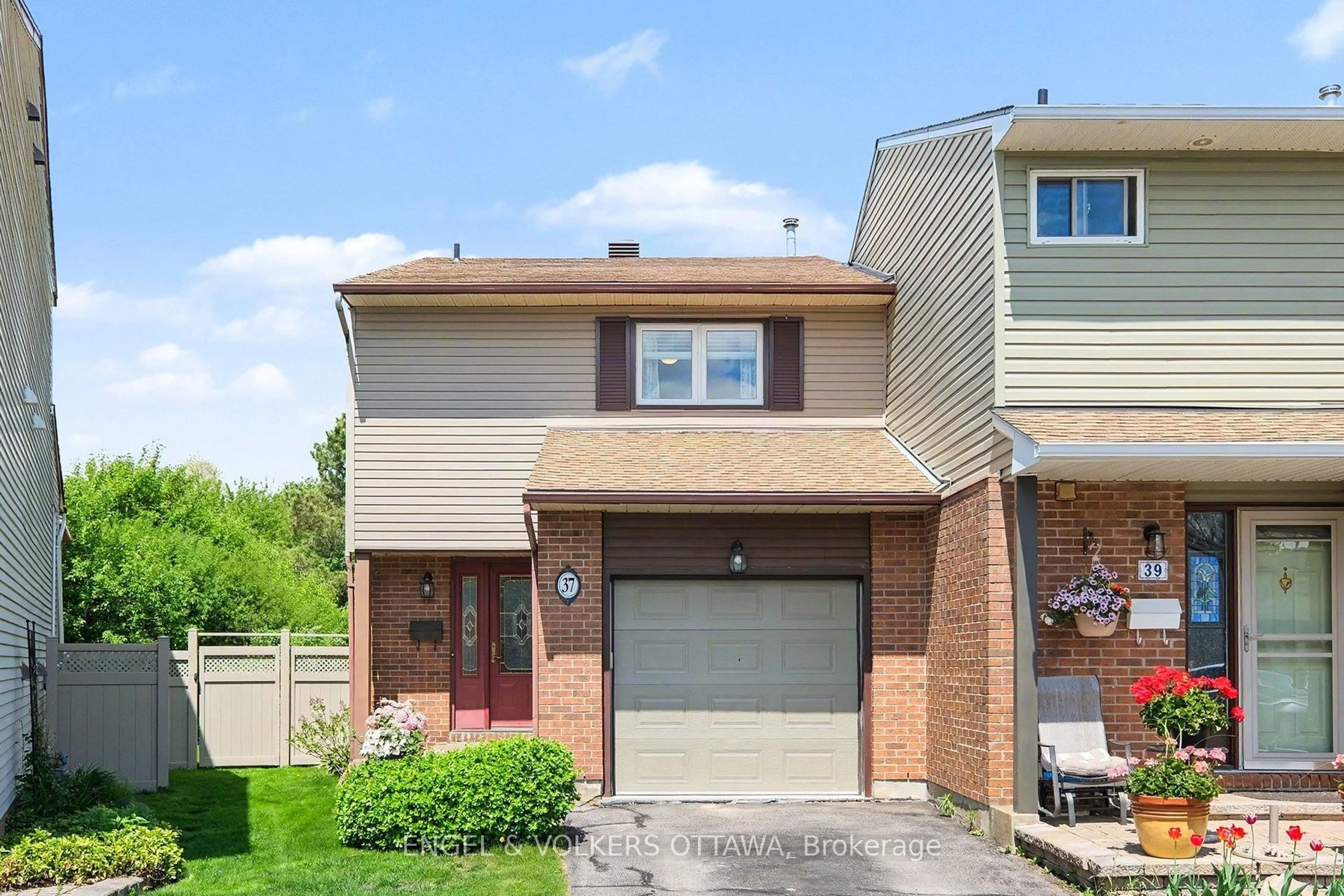 Home with brick exterior material, street for 37 Gentle Gate Cres, Ottawa Ontario K1T 1Z9