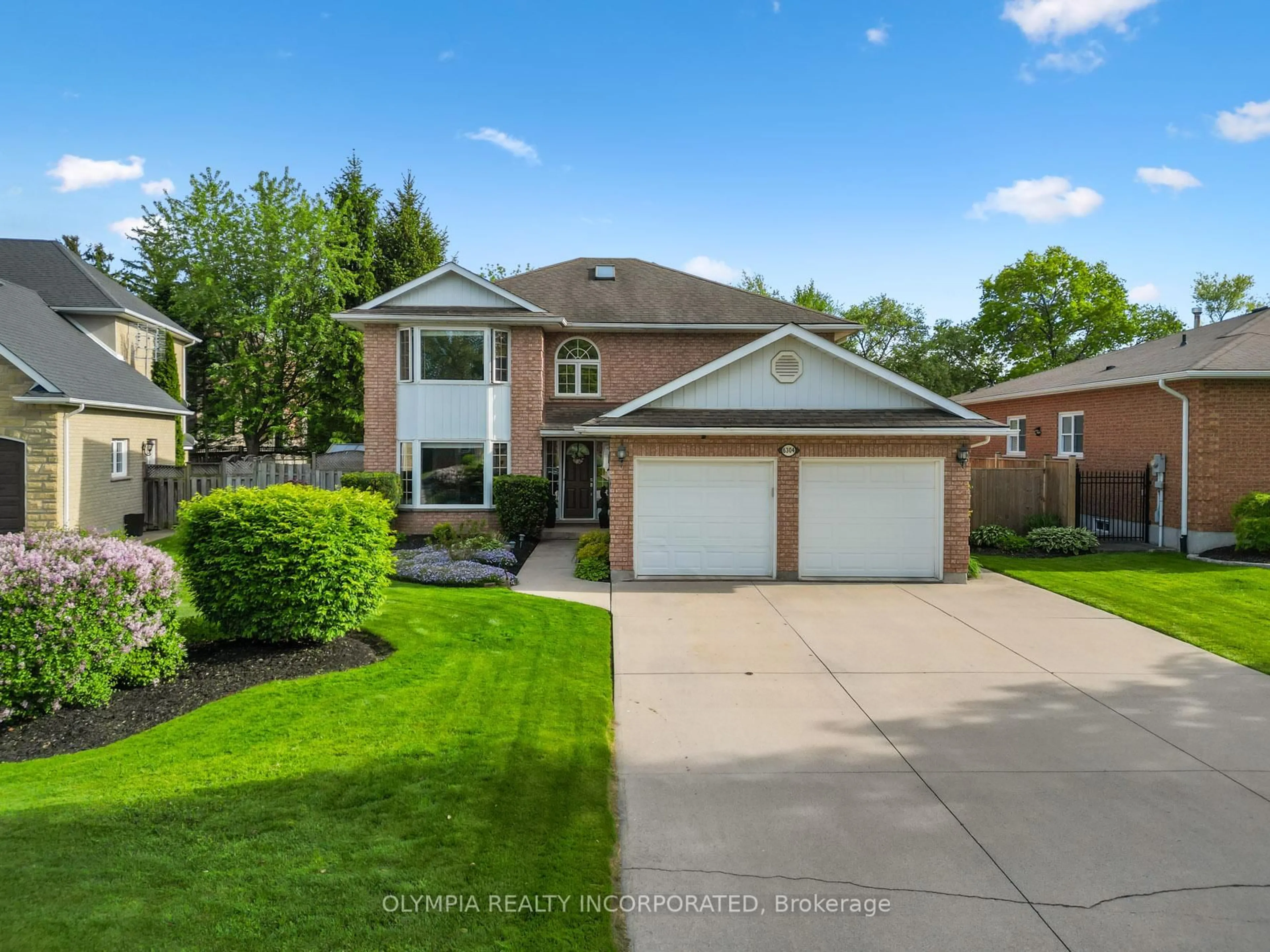 Home with brick exterior material, street for 6304 Emma St, Niagara Falls Ontario L2J 4H2