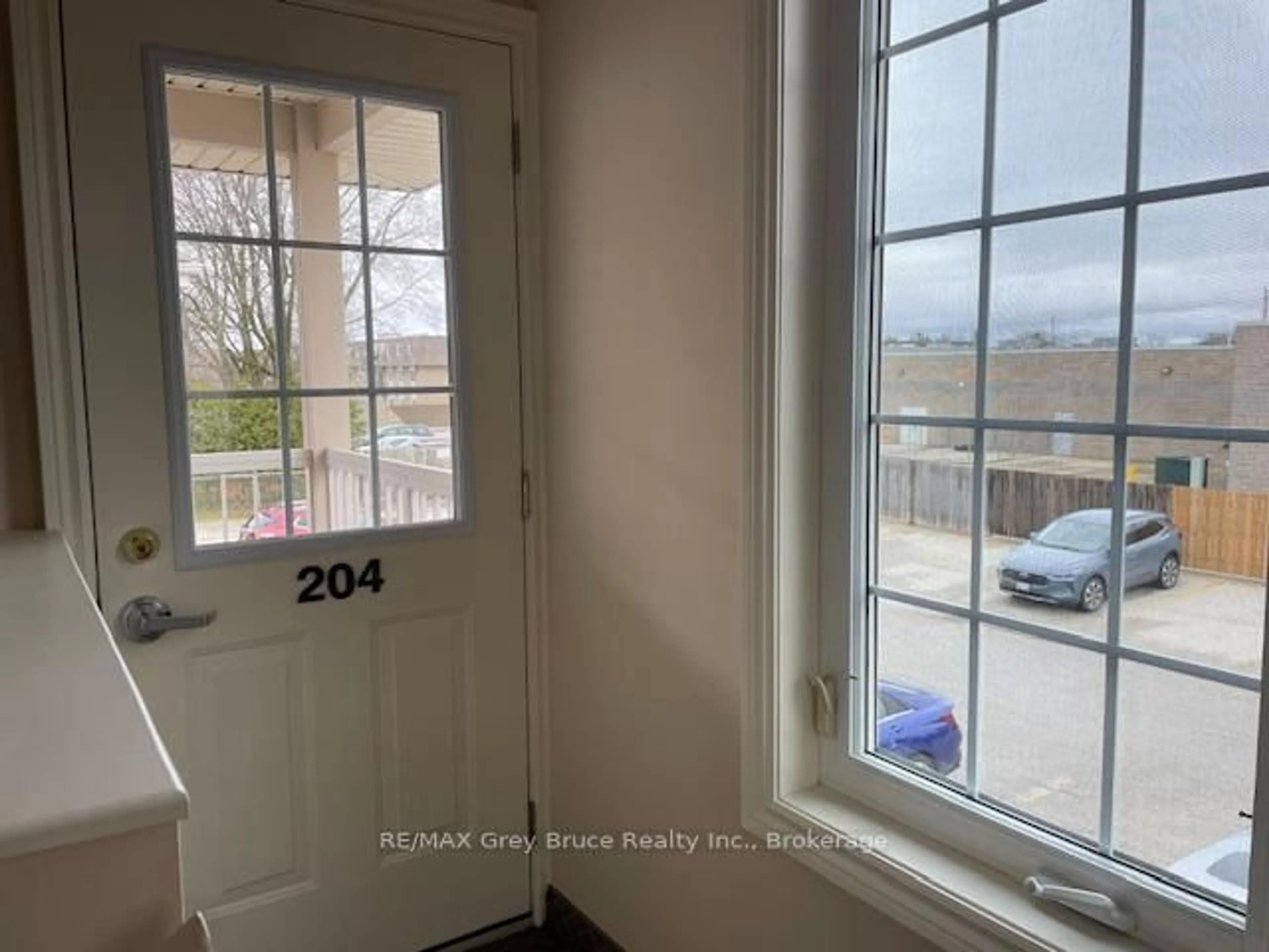 A pic of a room for 1550 12th Ave #204, Owen Sound Ontario N4K 6Z3