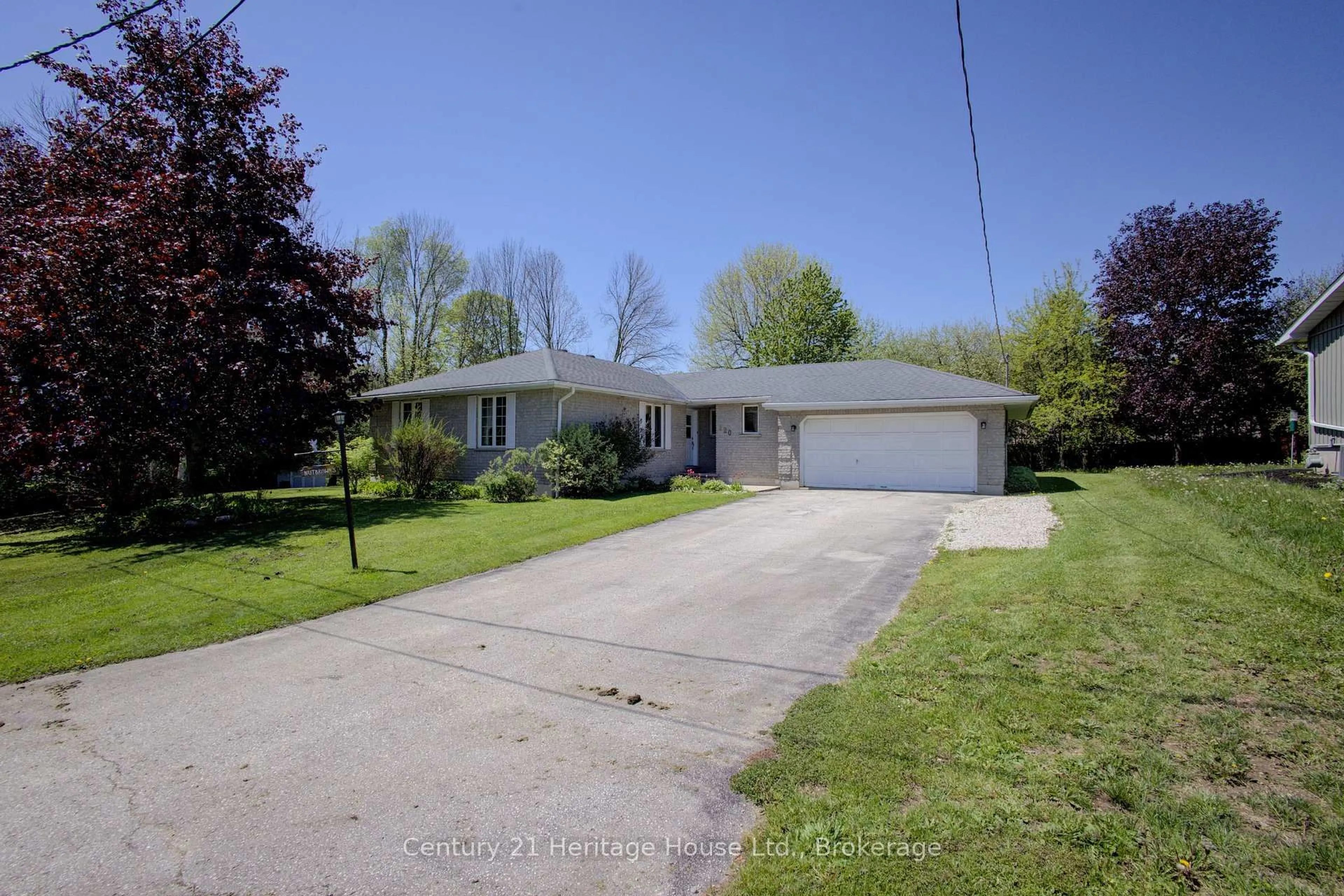A pic from outside/outdoor area/front of a property/back of a property/a pic from drone, street for 320 Arthur St, West Grey Ontario N0G 1R0