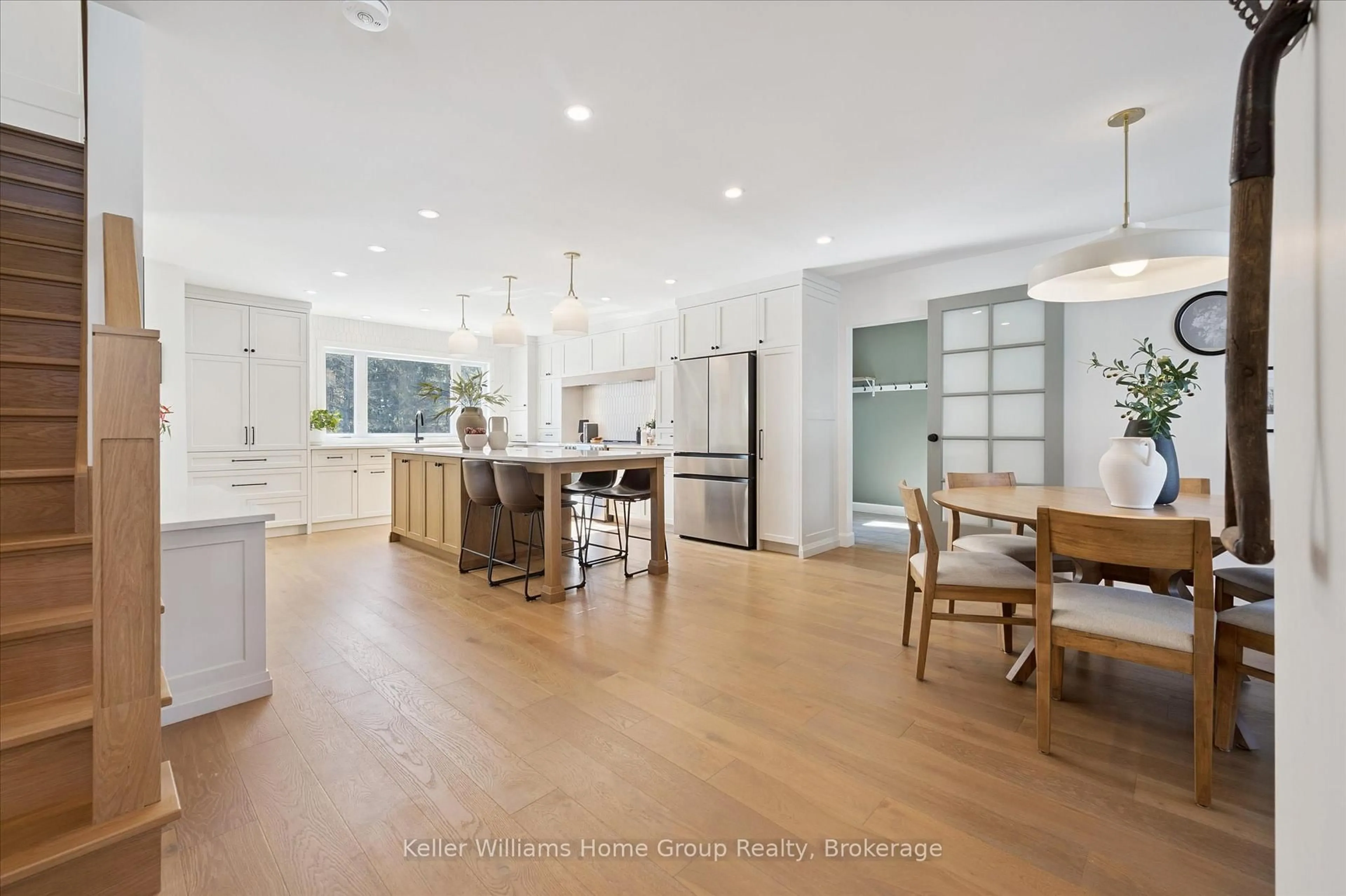 Open concept kitchen, unknown for 6794 Sixth Line, Centre Wellington Ontario N0B 1J0