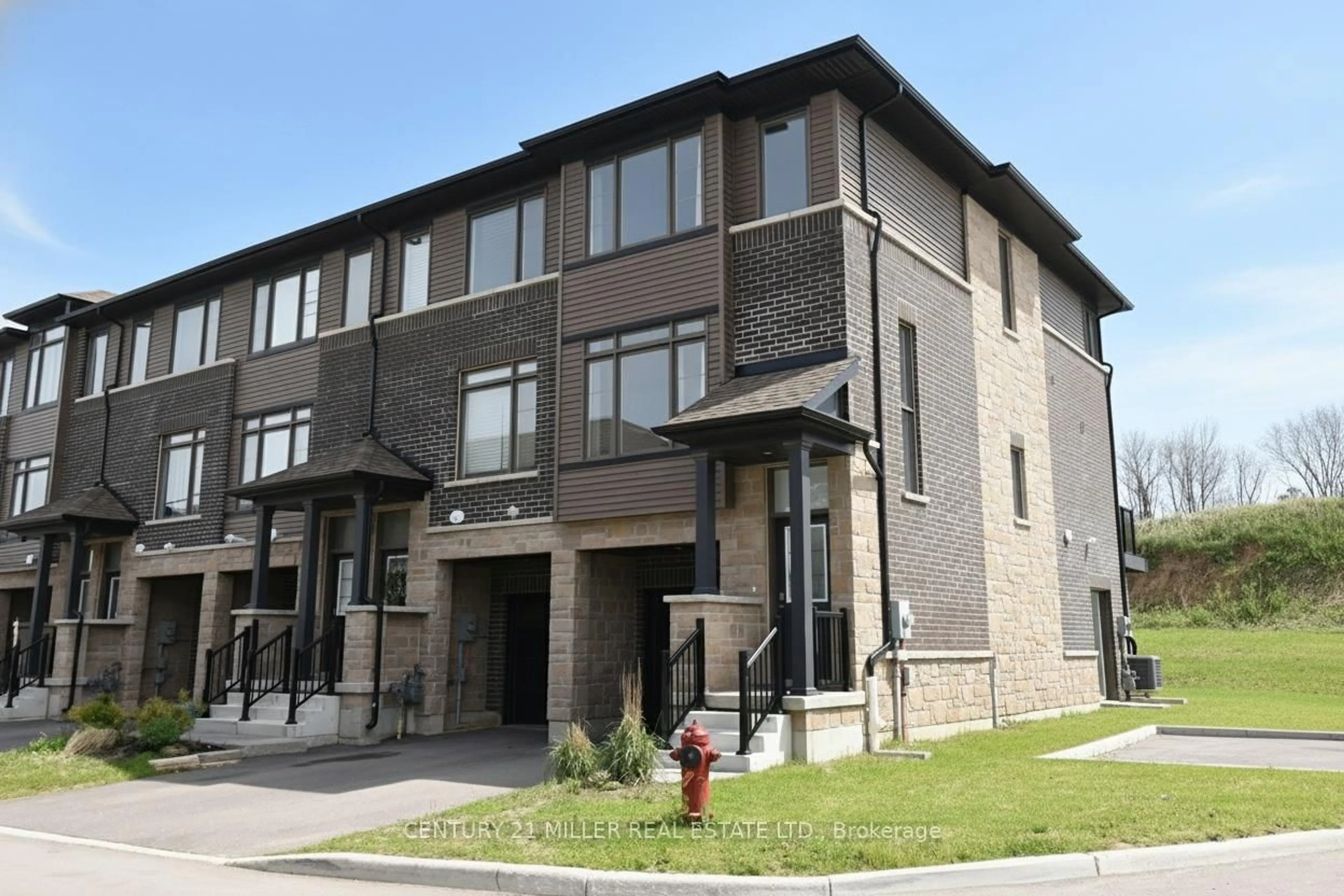 Home with brick exterior material, building for 120 Court Dr #62, Brant Ontario N3L 0N2