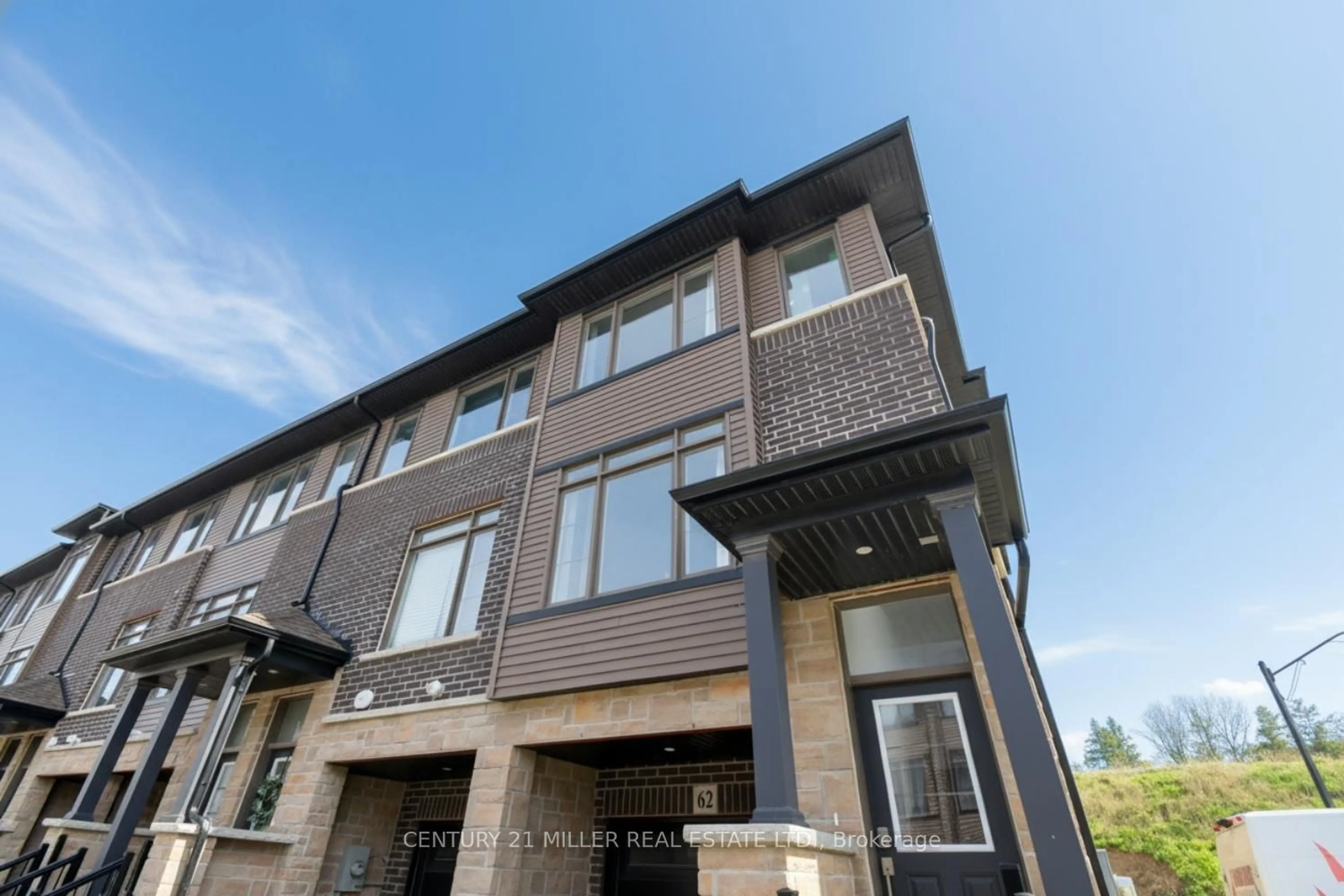 Home with brick exterior material, building for 120 Court Dr #62, Brant Ontario N3L 0N2