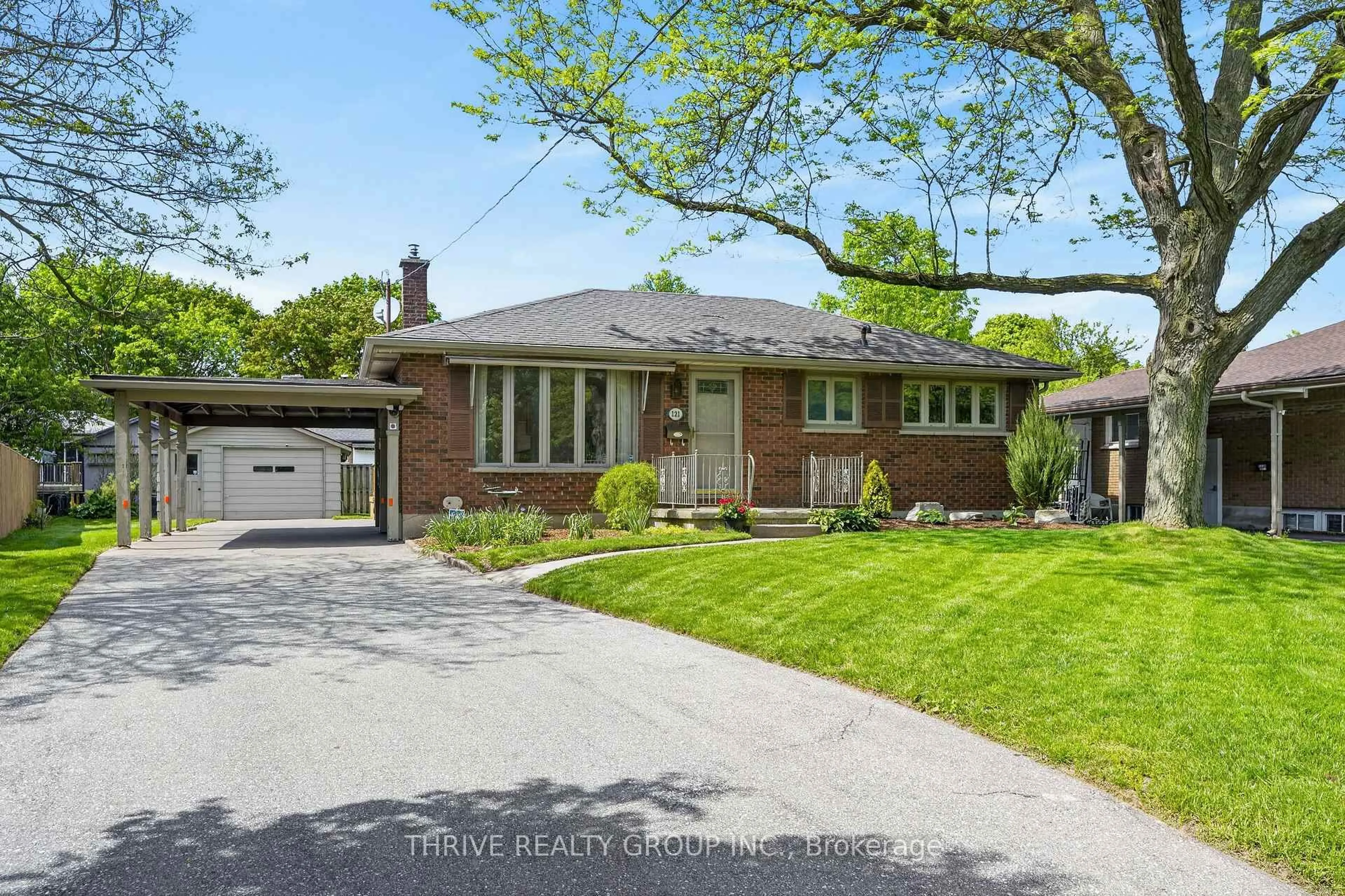 Home with brick exterior material, street for 121 Bow St, London East Ontario N5V 1B3