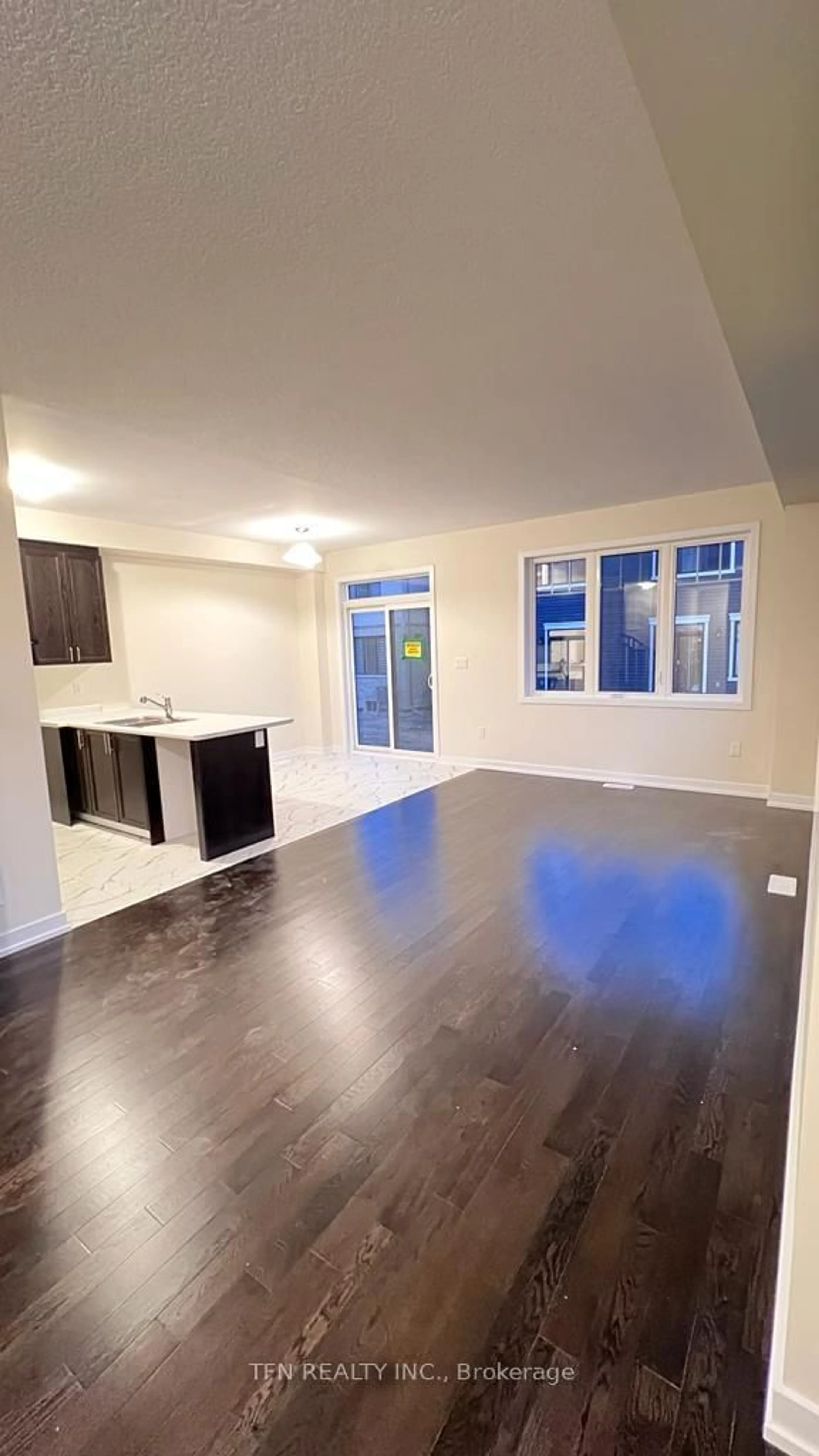 A pic of a room for 30 Daisy Lane, Thorold Ontario L3B 0L3