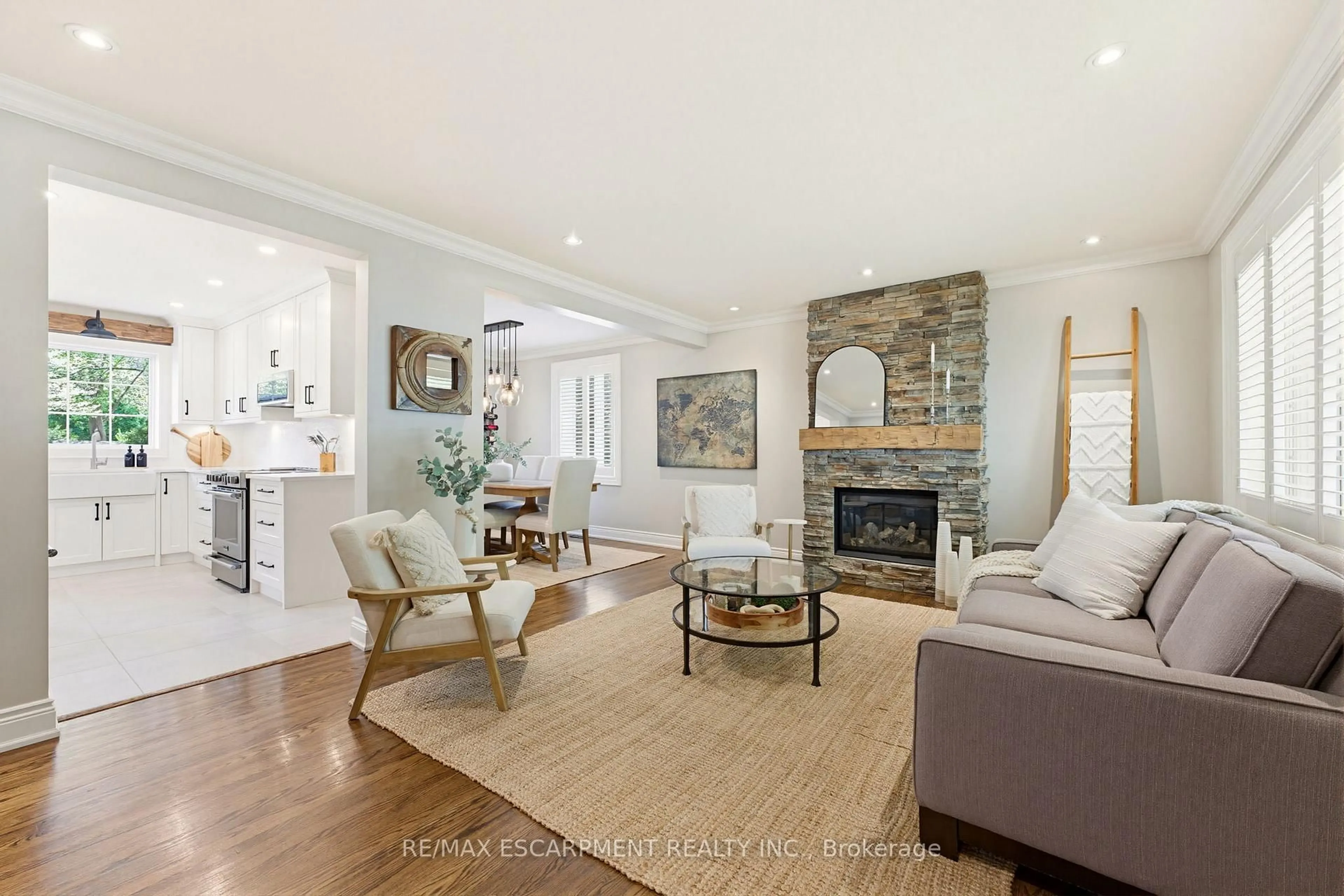 Living room with furniture, unknown for 304 Parkside Dr, Hamilton Ontario L0R 2H0