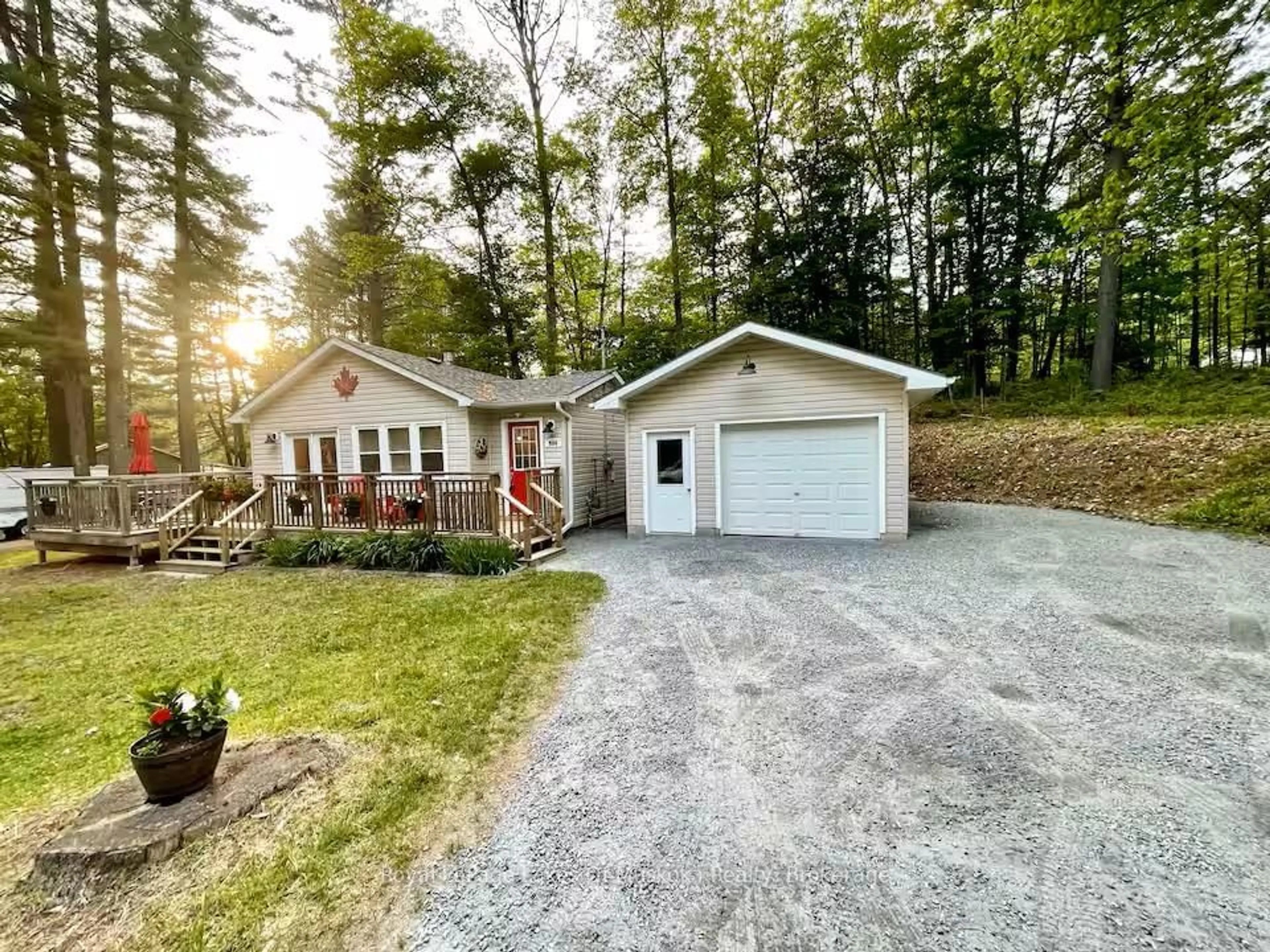 Unknown for 886 Muskoka 10 Rd, Huntsville Ontario P0B 1L0