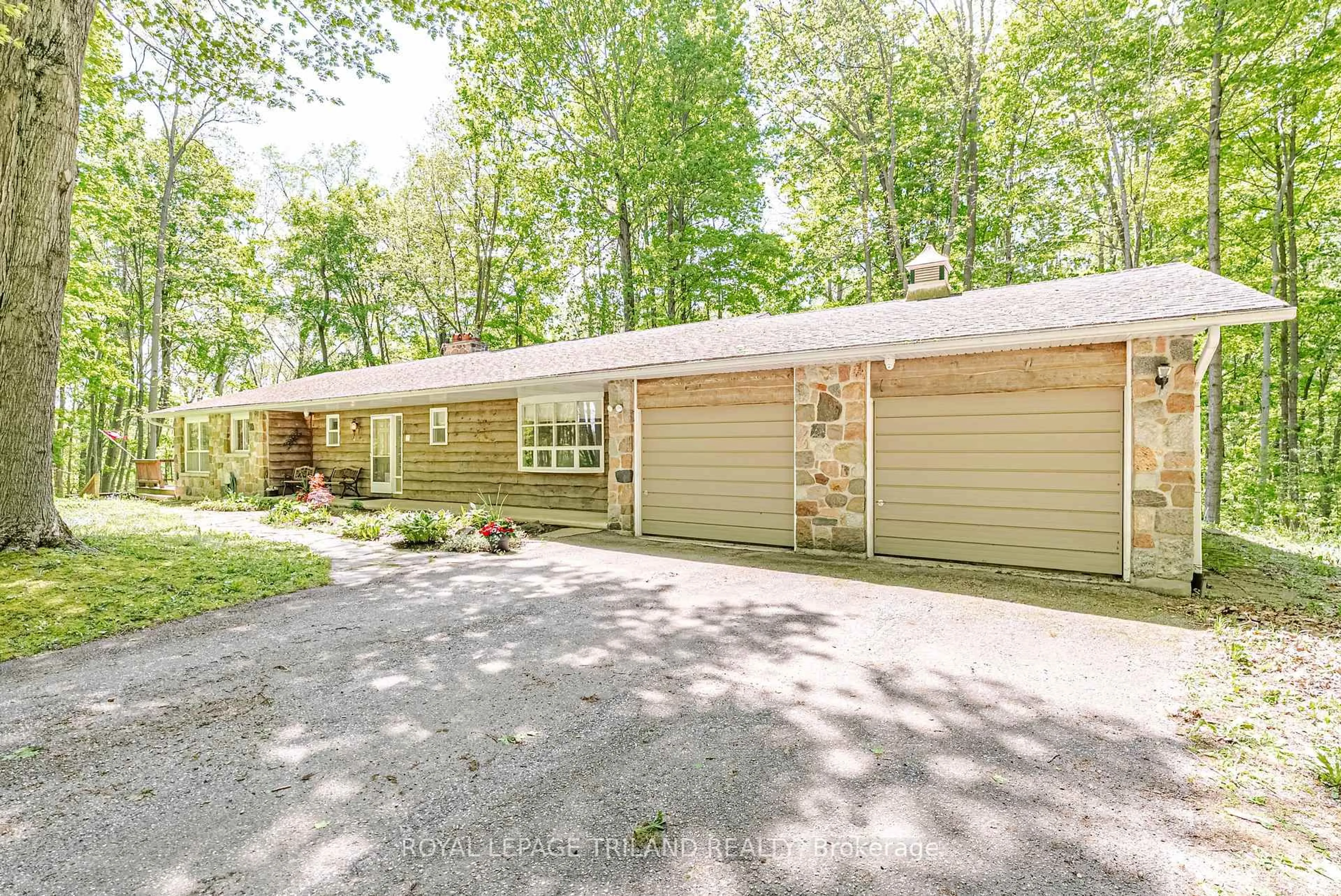 Home with vinyl exterior material, street for 1591 Elgin Rd, Thames Centre Ontario N0L 1G6