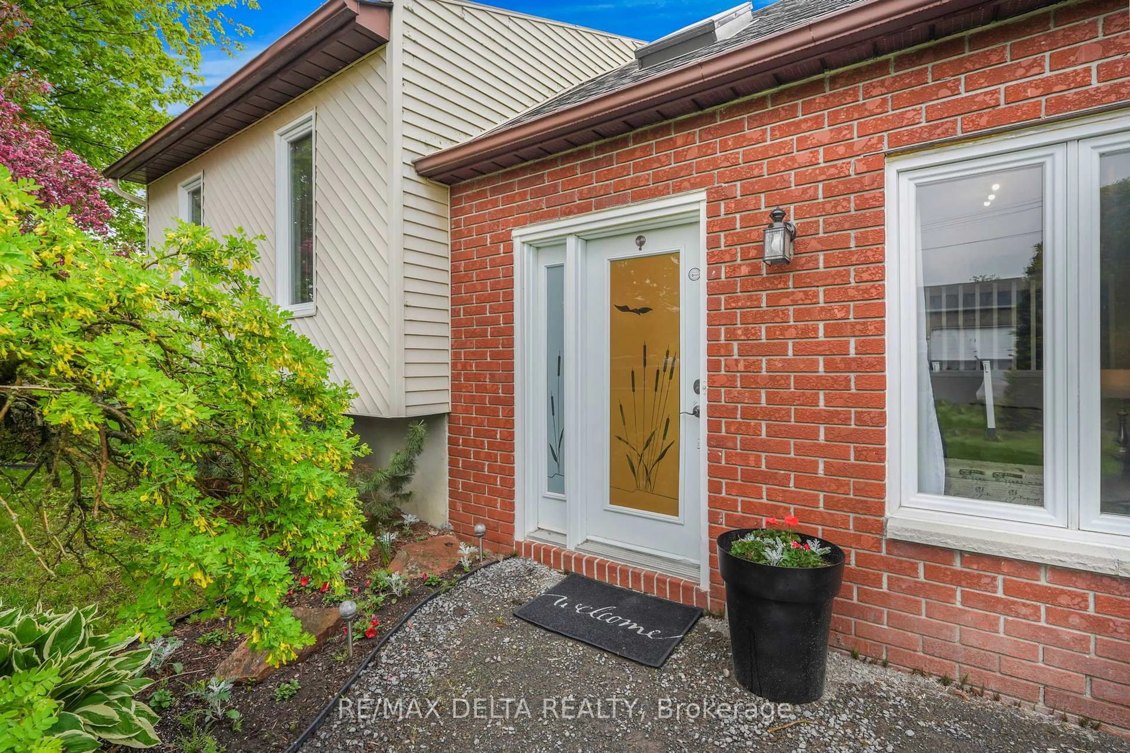 Home with brick exterior material, street for 3057 Carriere St, Clarence-Rockland Ontario K0A 2A0