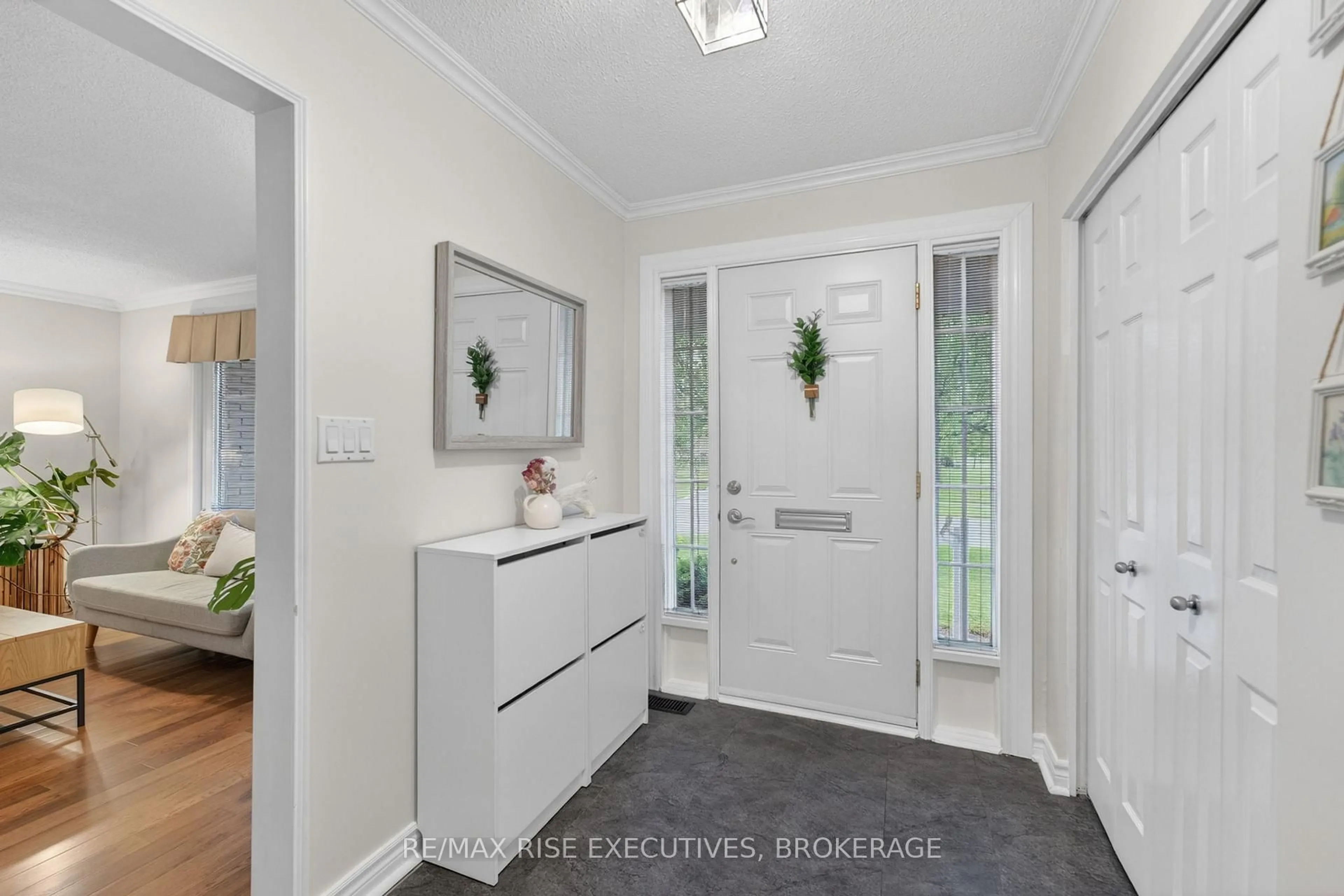 Indoor entryway for 601 Pimlico Pl, Kingston Ontario K7M 5T7