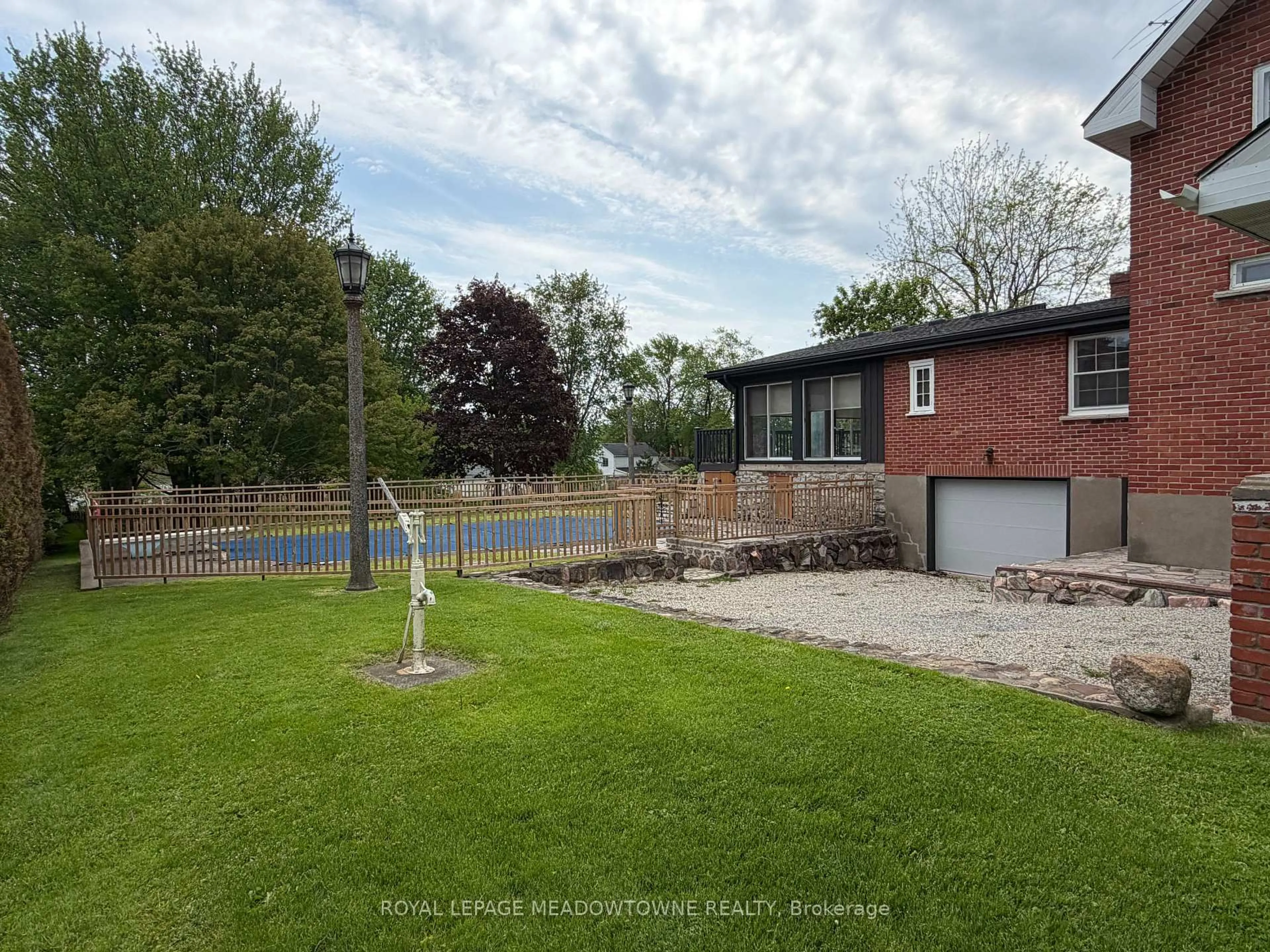 A pic from outside/outdoor area/front of a property/back of a property/a pic from drone, water/lake/river/ocean view for 3775 Rebstock Rd, Fort Erie Ontario L0S 1B0