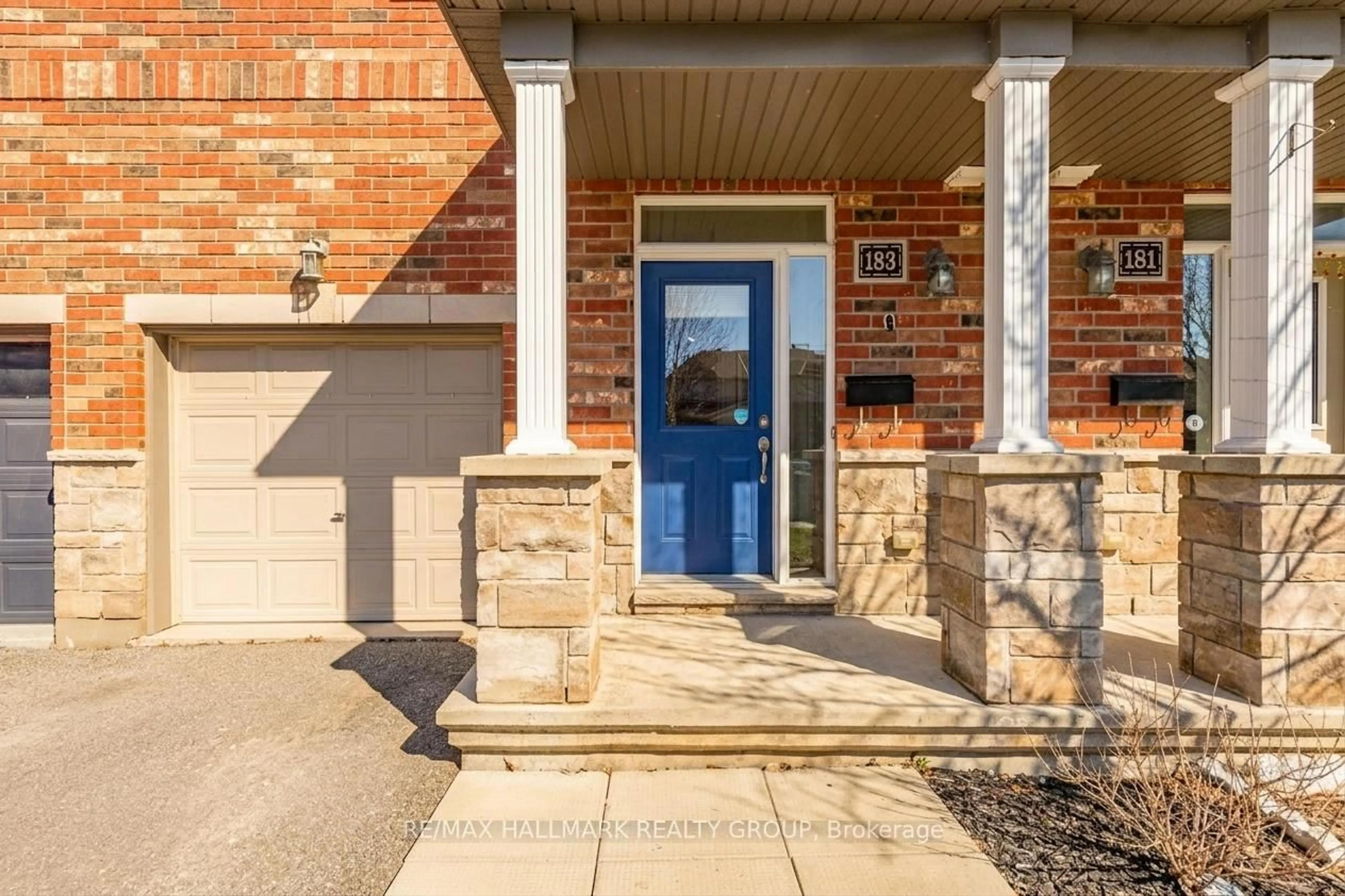 Indoor entryway for 183 Claridge Dr, Ottawa Ontario K2J 5V8