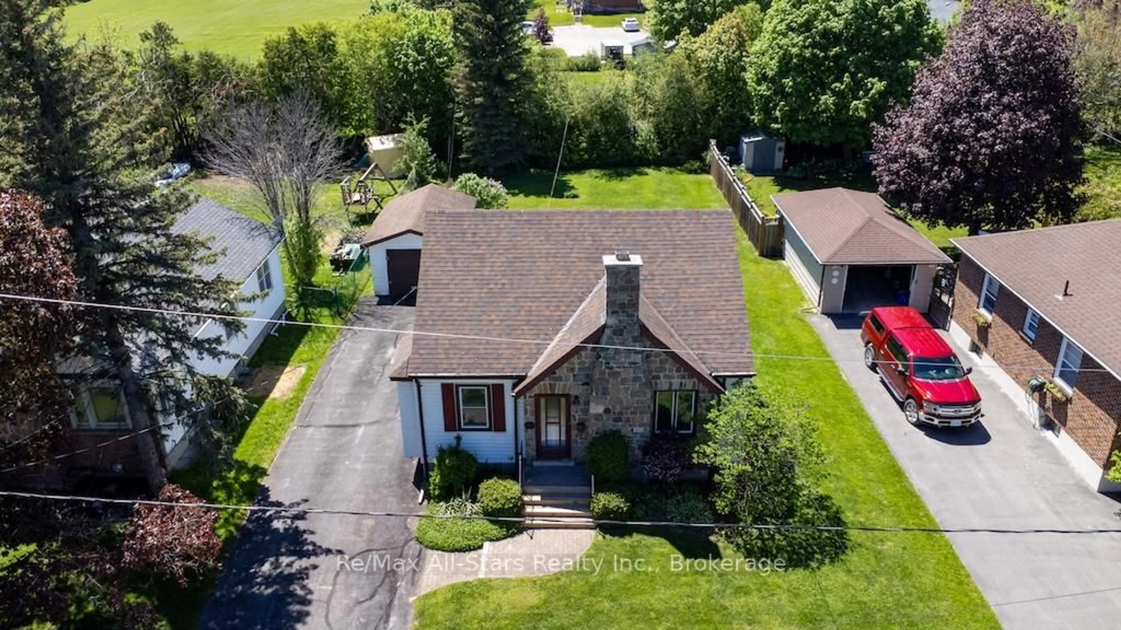 A pic from outside/outdoor area/front of a property/back of a property/a pic from drone, street for 31 Adelaide St, Kawartha Lakes Ontario K9V 3J6
