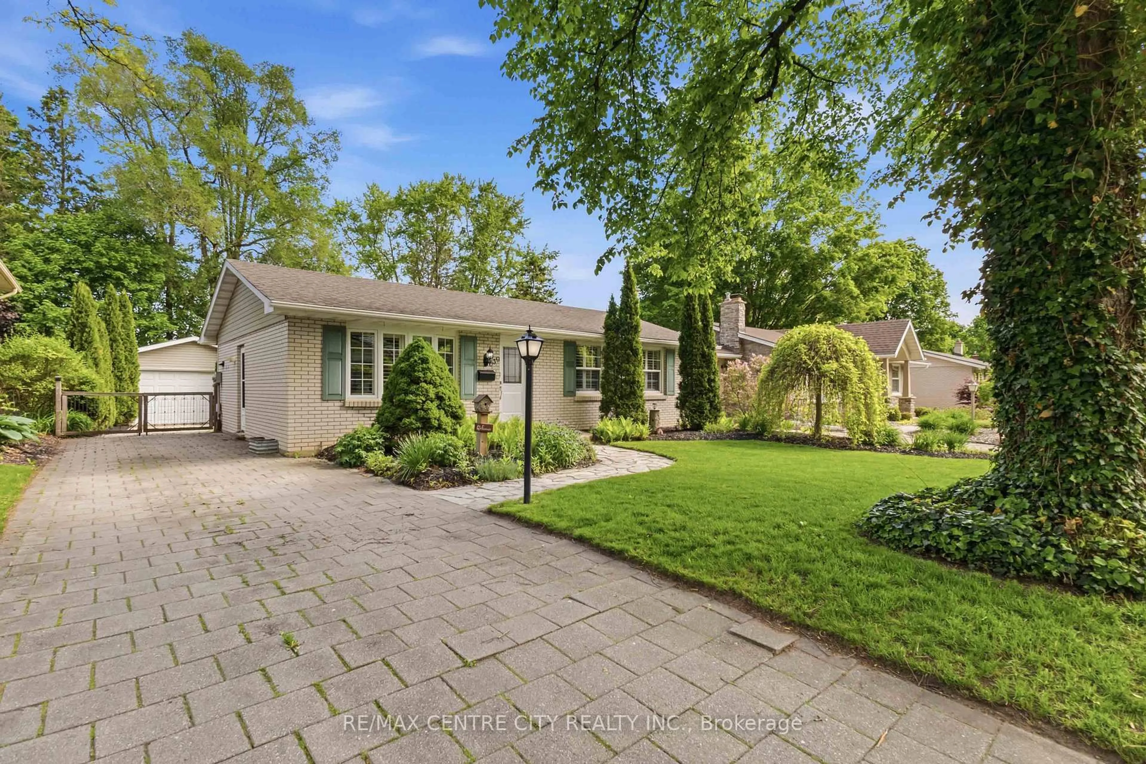 Home with brick exterior material, street for 639 Dunboyne Cres, London North Ontario N5X 1X9