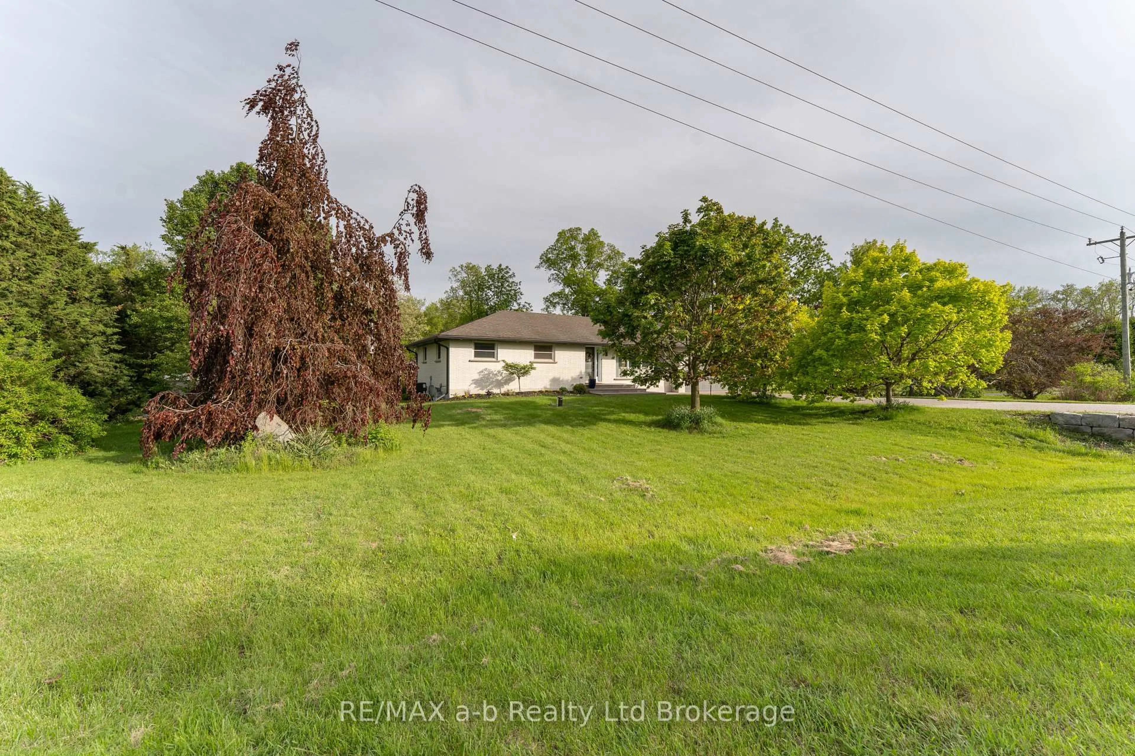 A pic from outside/outdoor area/front of a property/back of a property/a pic from drone, unknown for 56229 Talbot Line, Bayham Ontario N4G 4G8