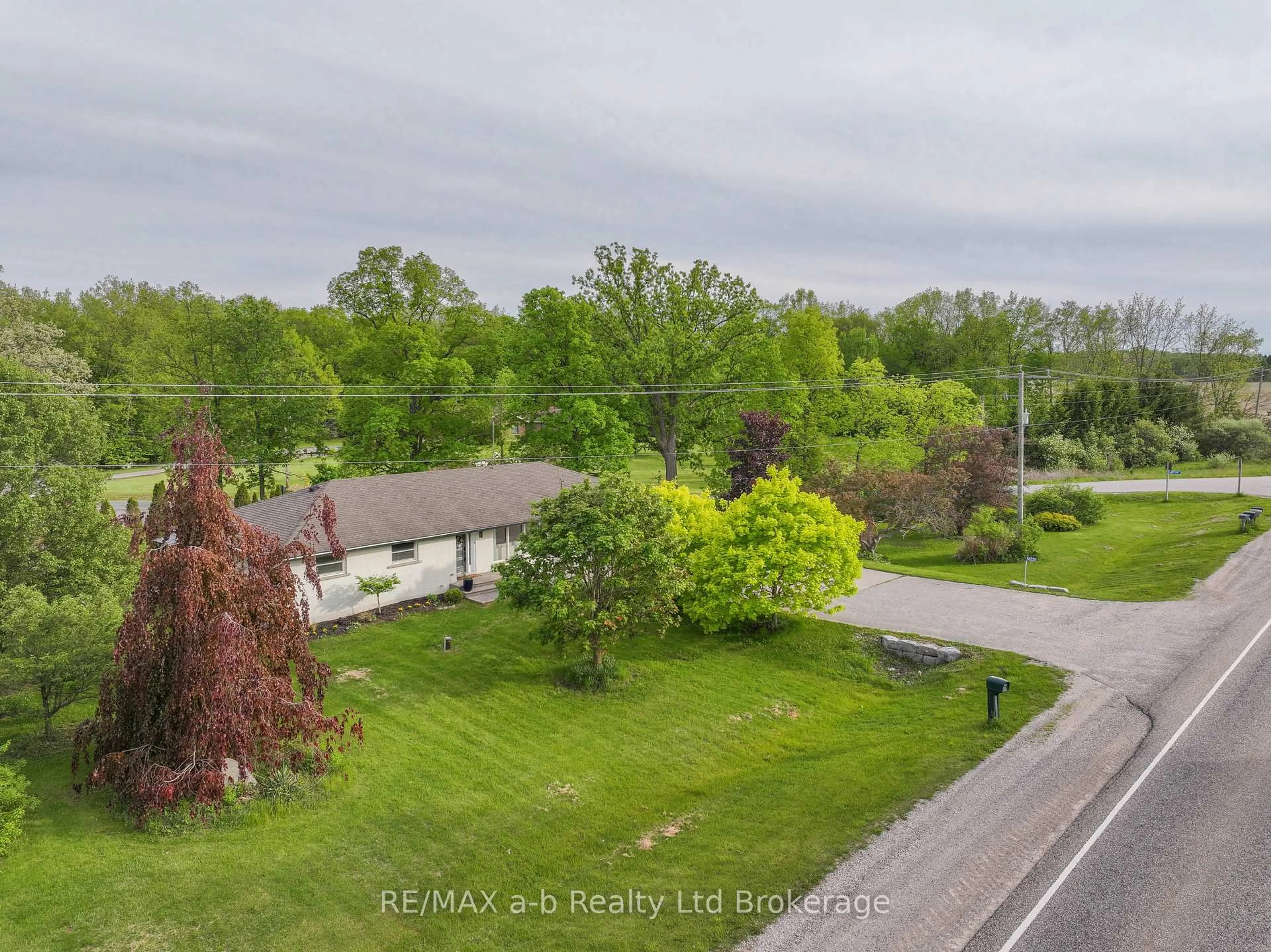 A pic from outside/outdoor area/front of a property/back of a property/a pic from drone, unknown for 56229 Talbot Line, Bayham Ontario N4G 4G8