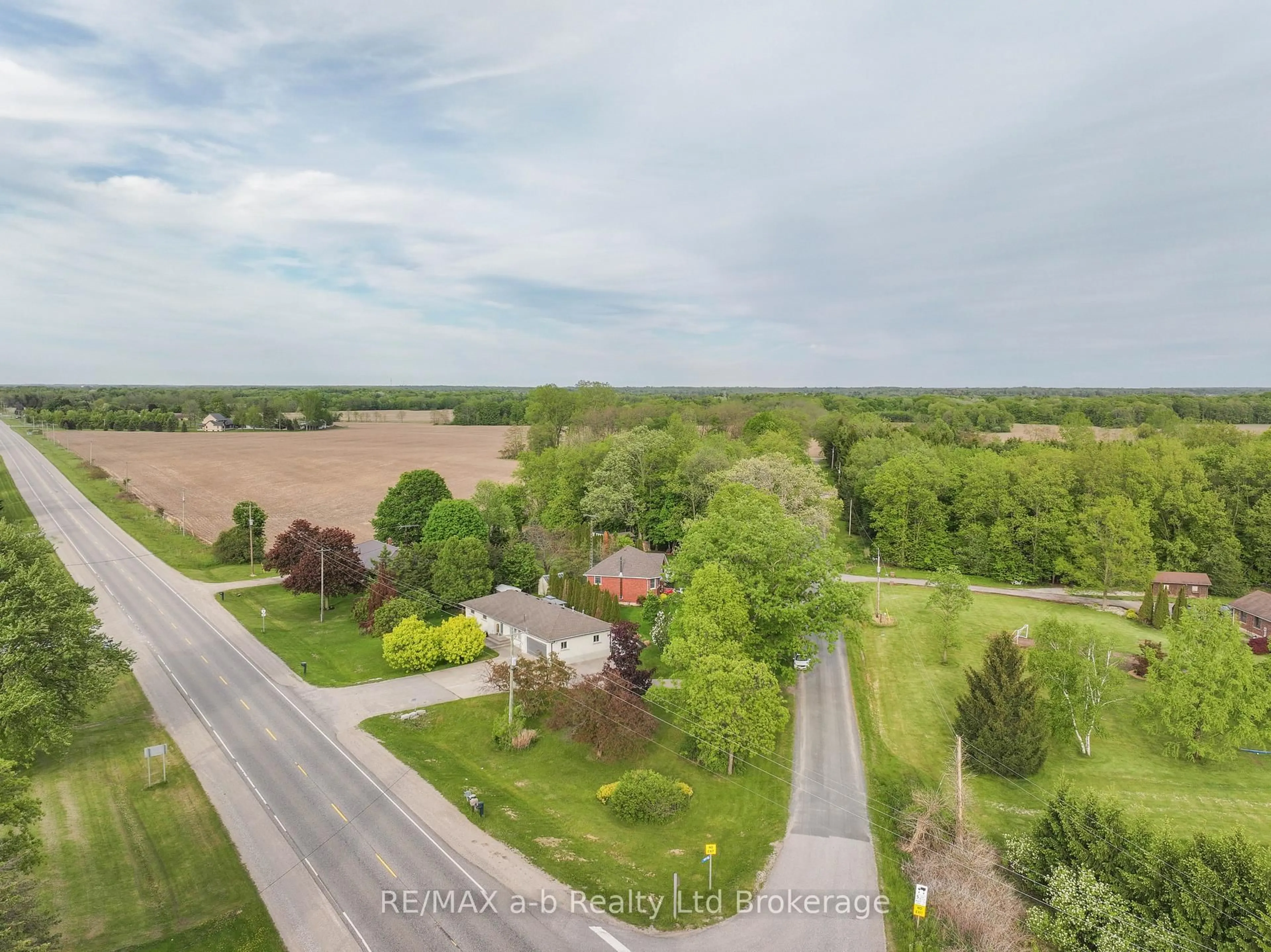 A pic from outside/outdoor area/front of a property/back of a property/a pic from drone, unknown for 56229 Talbot Line, Bayham Ontario N4G 4G8