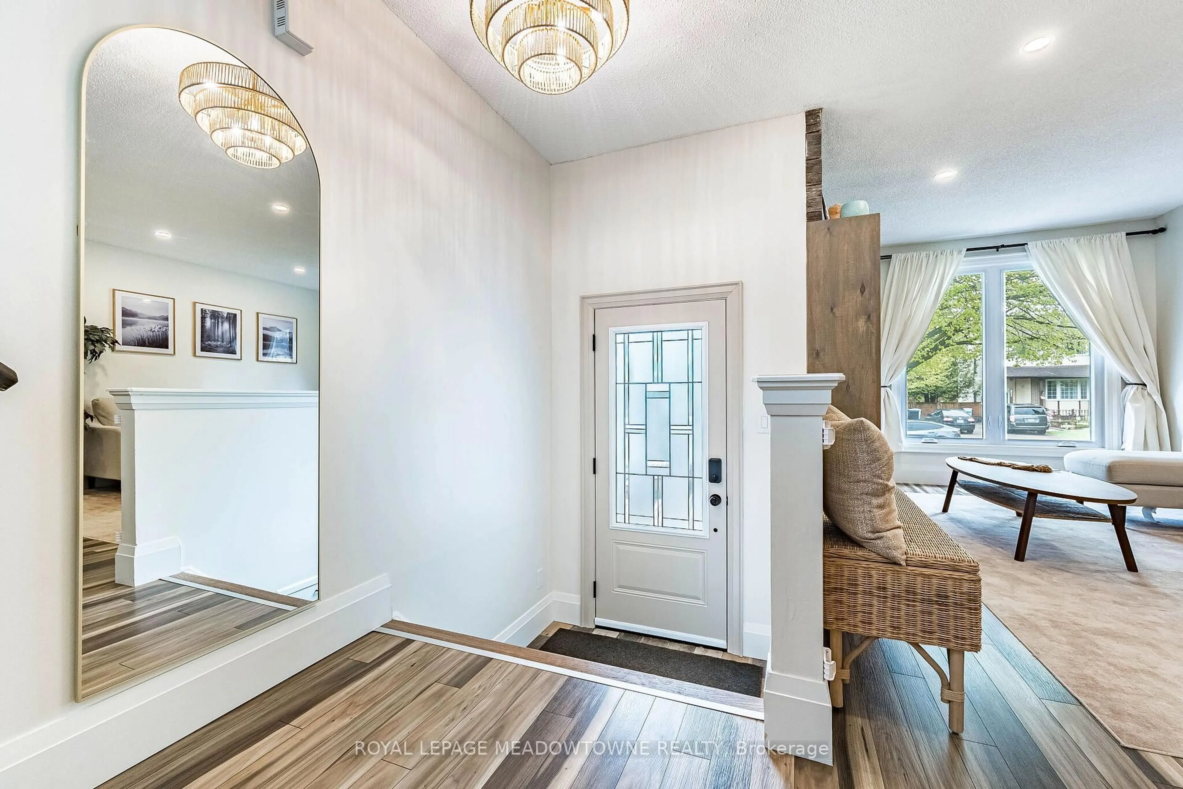 Indoor entryway for 520 Pineview Gdns, Shelburne Ontario L0N 1S2