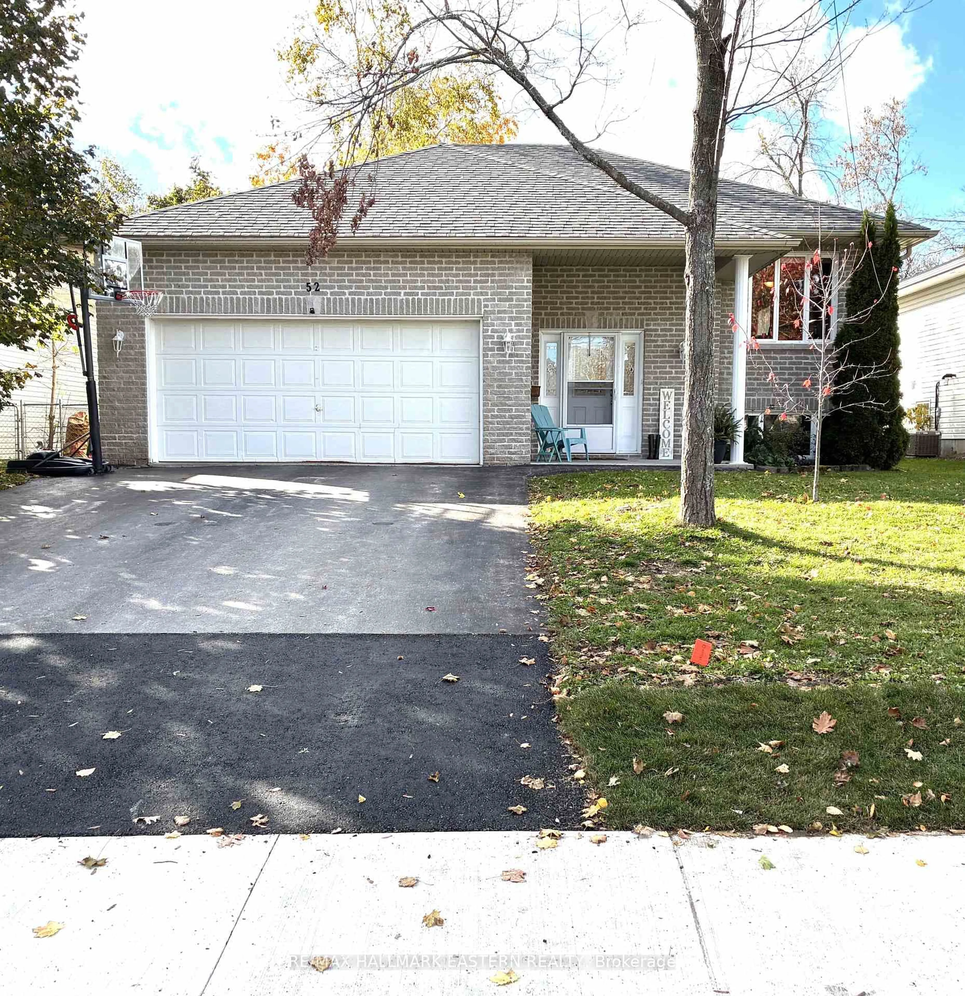 Home with vinyl exterior material, street for 52 Birch Cres, Kawartha Lakes Ontario K0M 1A0