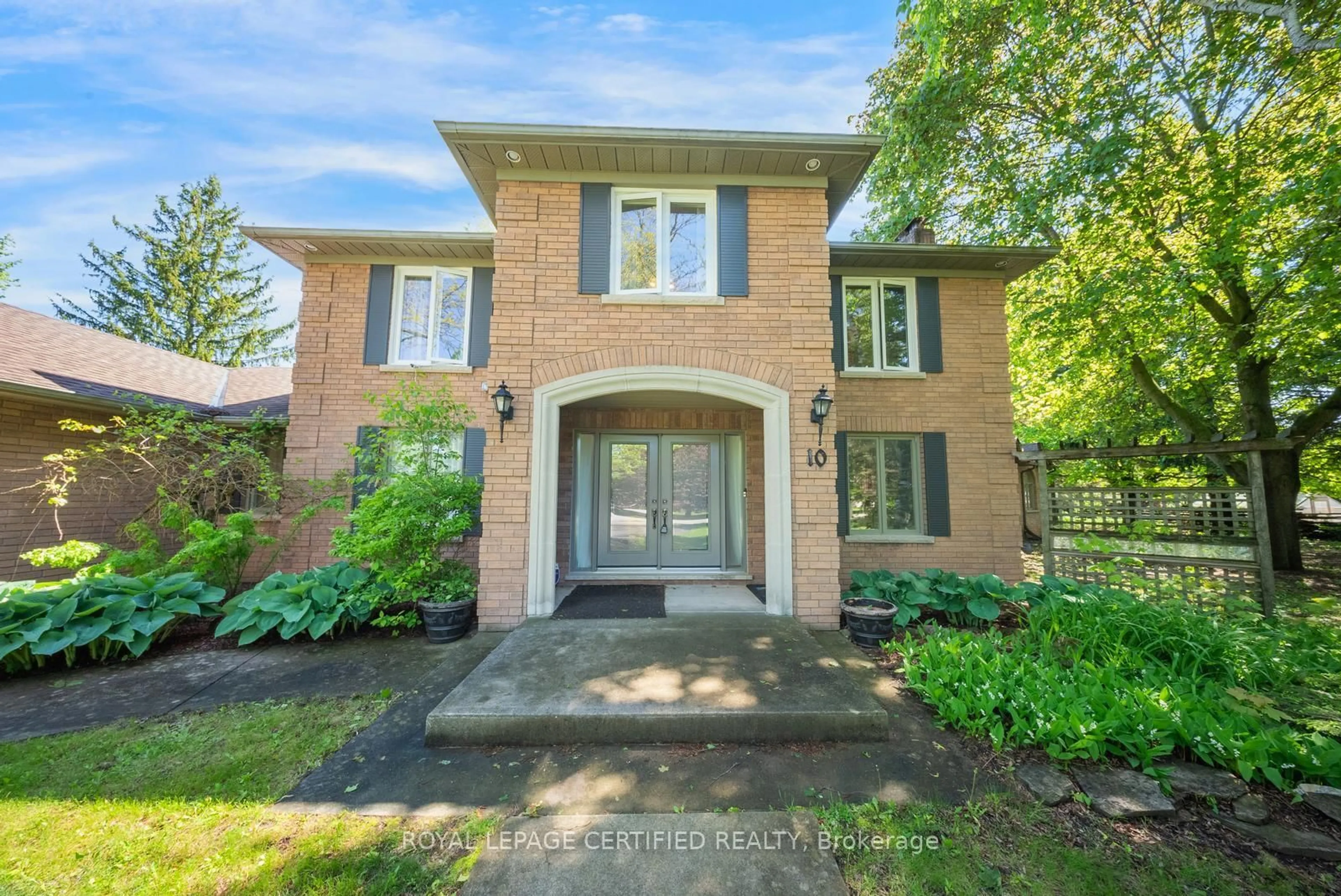 Home with brick exterior material, street for 10 Karendale Cres, Hamilton Ontario L0R 1K0