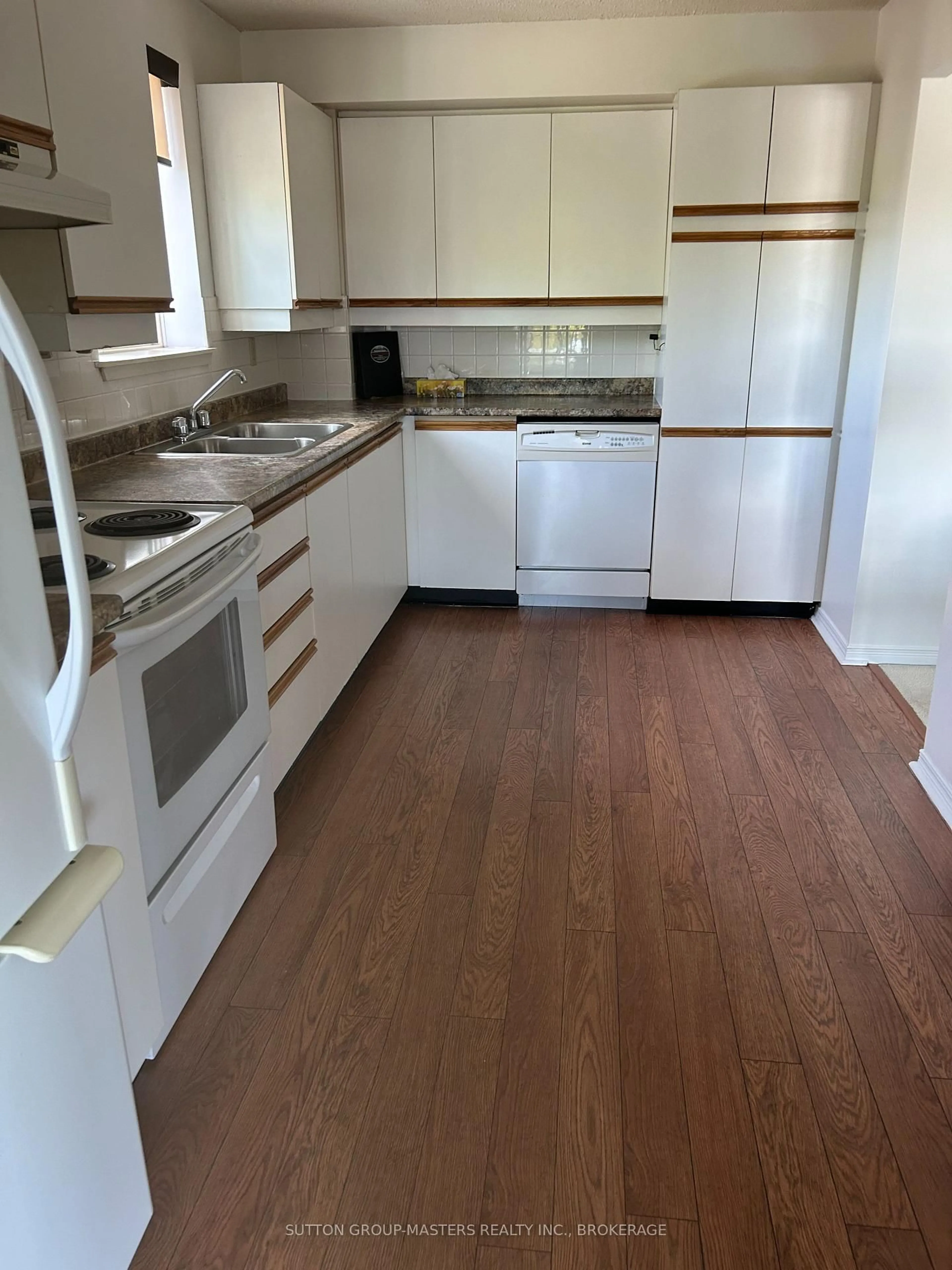 Standard kitchen, wood/laminate floor for 257 Bath Rd #405, Kingston Ontario K7M 7T3