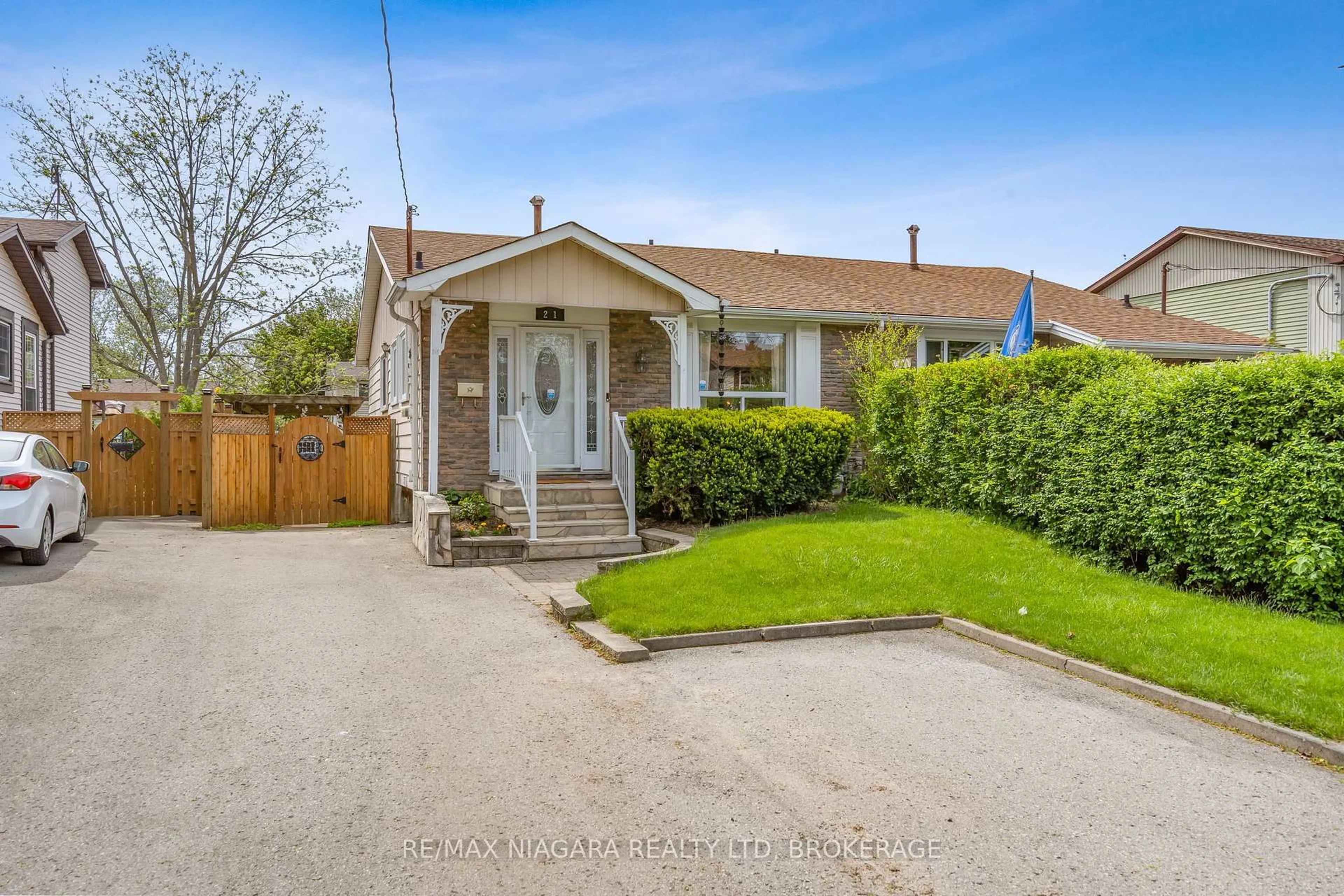 Unknown for 21 ALLAN Dr, St. Catharines Ontario L2N 5S4