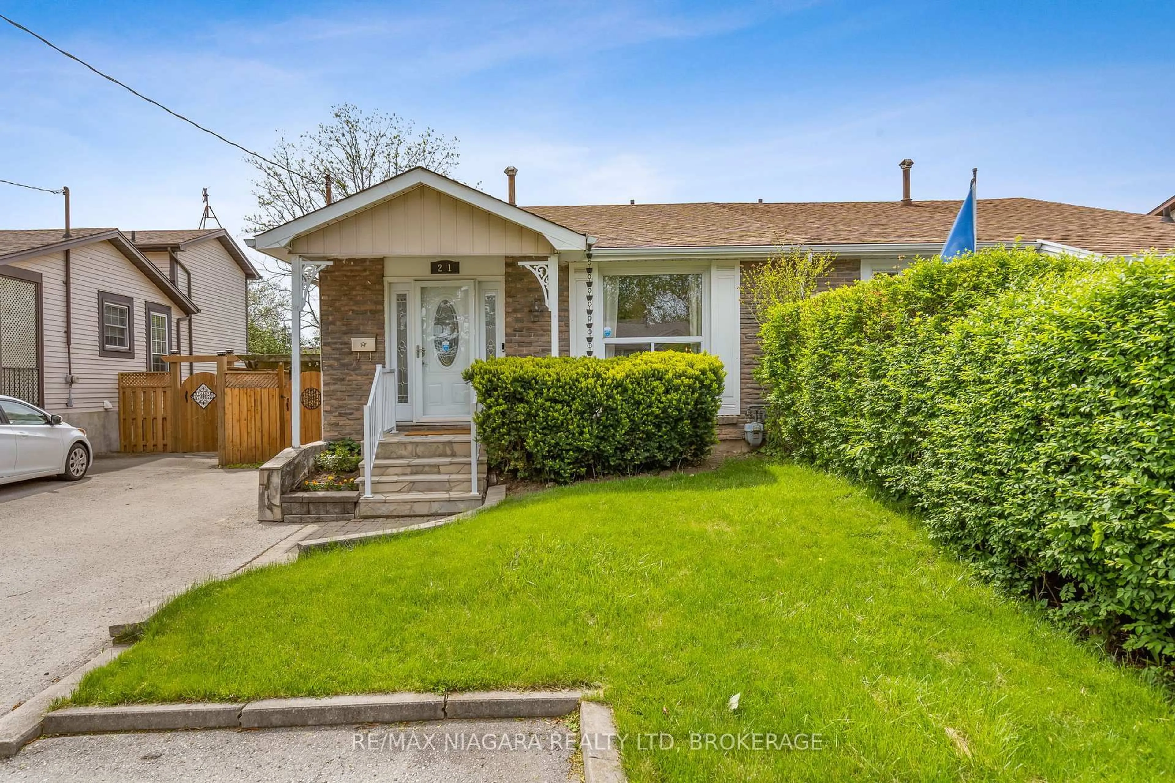 Unknown for 21 ALLAN Dr, St. Catharines Ontario L2N 5S4