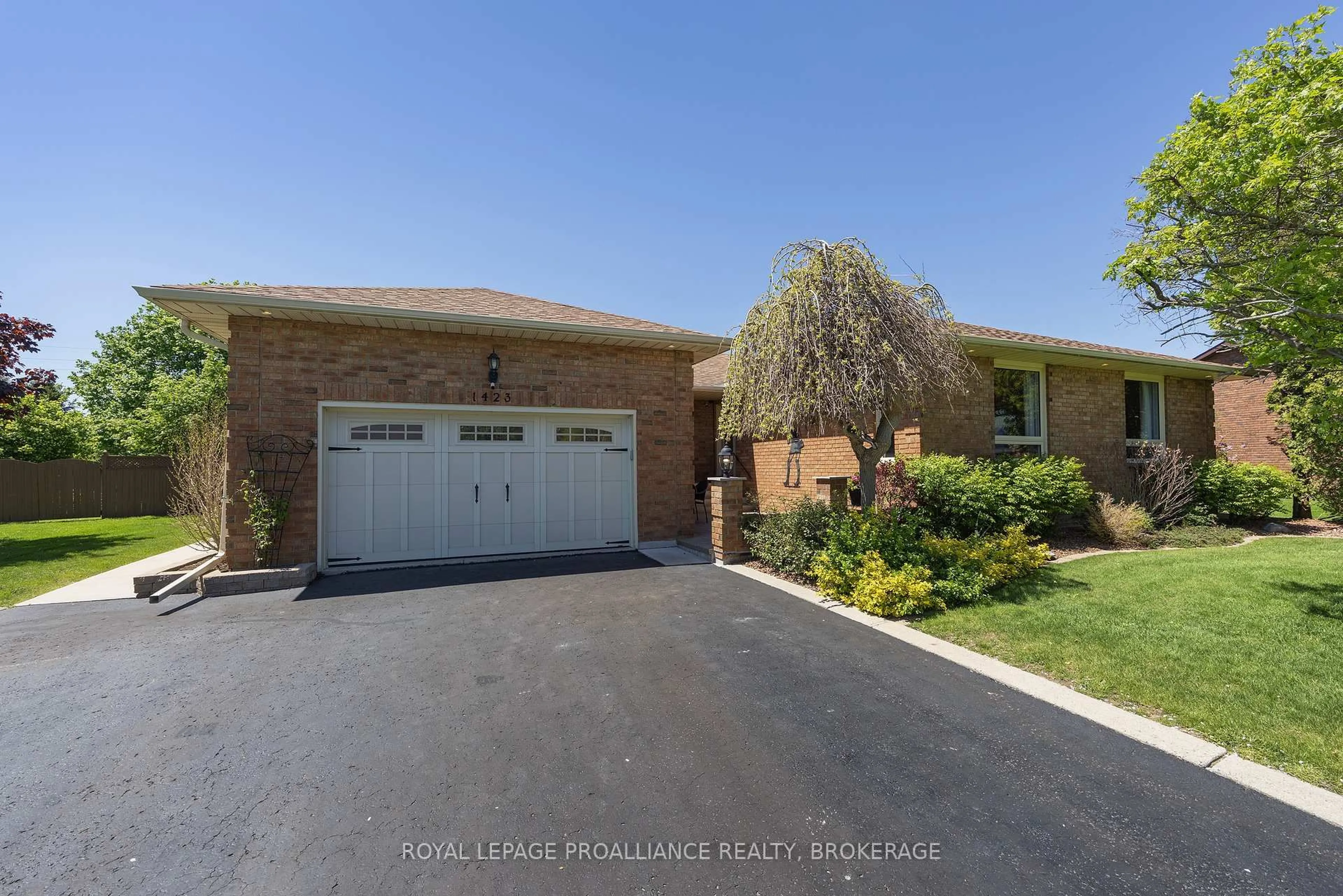 Unknown for 1423 Cottsmere Crt, Kingston Ontario K7L 4V4