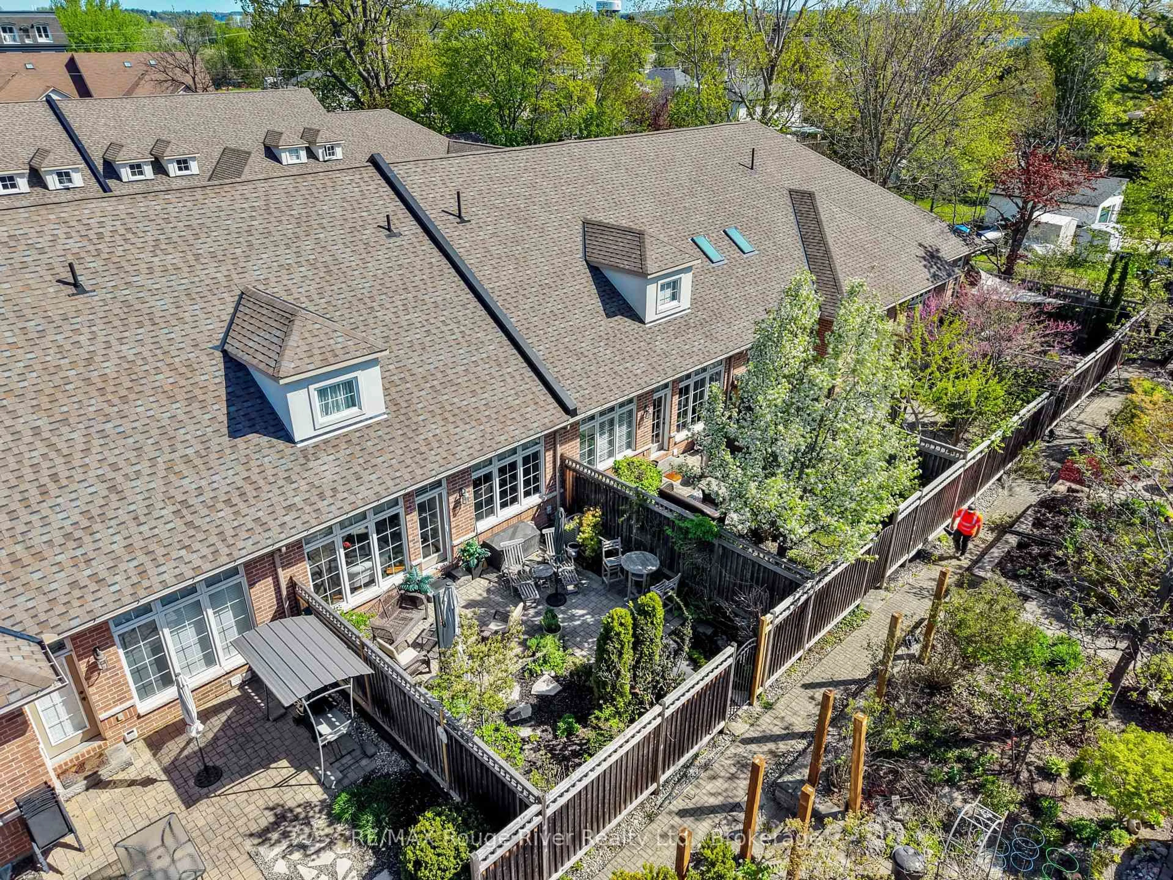 A pic from outside/outdoor area/front of a property/back of a property/a pic from drone, unknown for 120 University Ave #903, Cobourg Ontario K9A 0A9