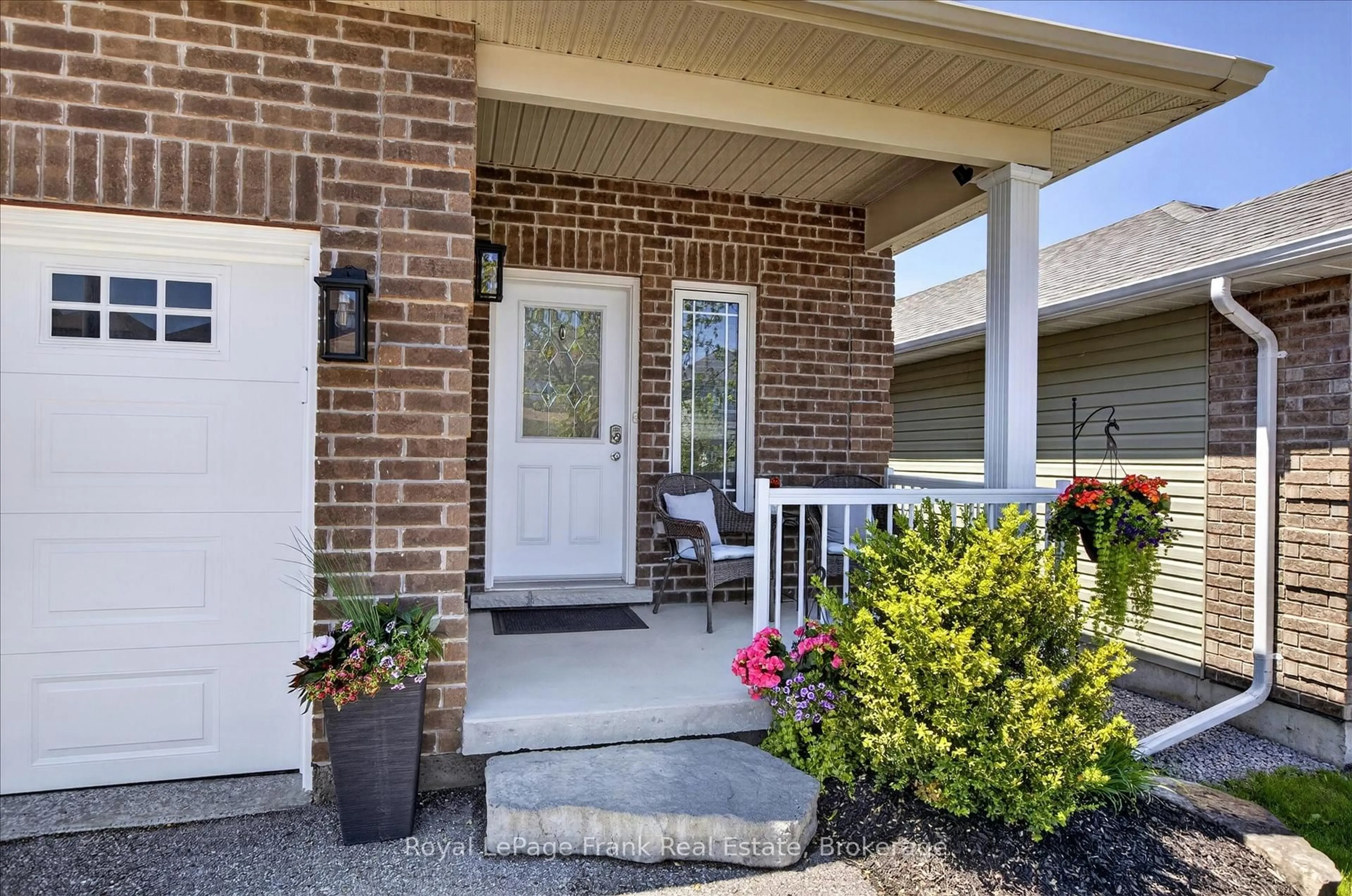 Unknown for 859 Emery Way, Peterborough Ontario K9J 0H7