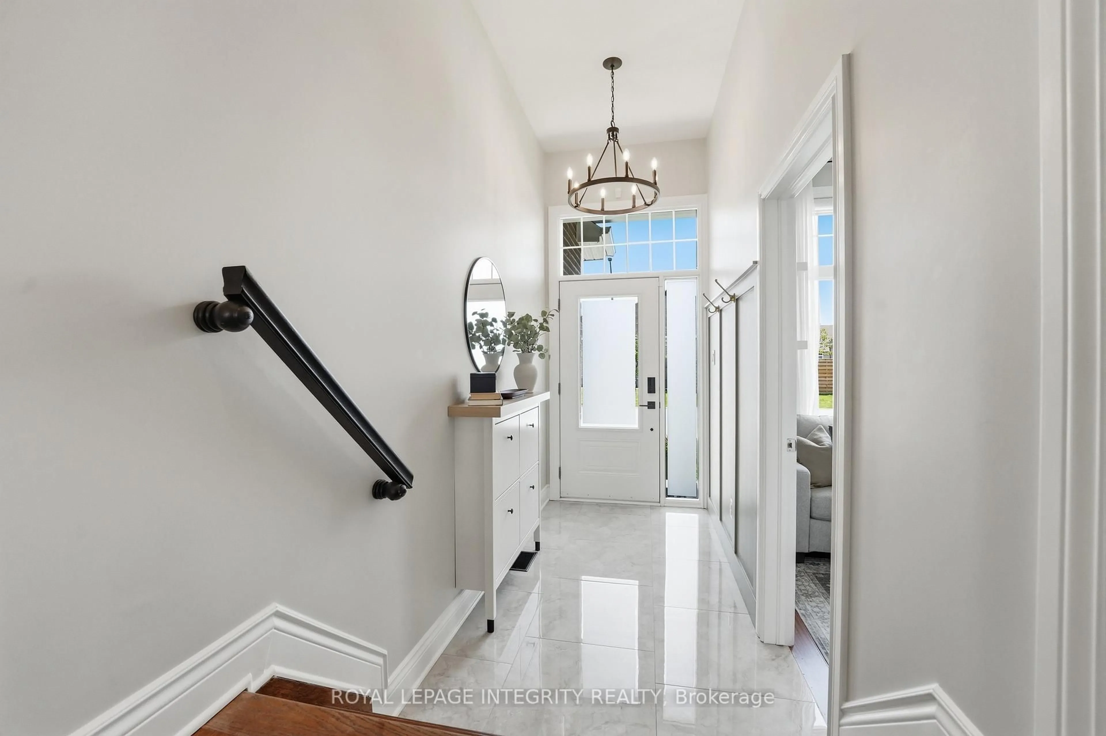 Indoor entryway for 23 Borland Dr, Carleton Place Ontario K7C 0K7
