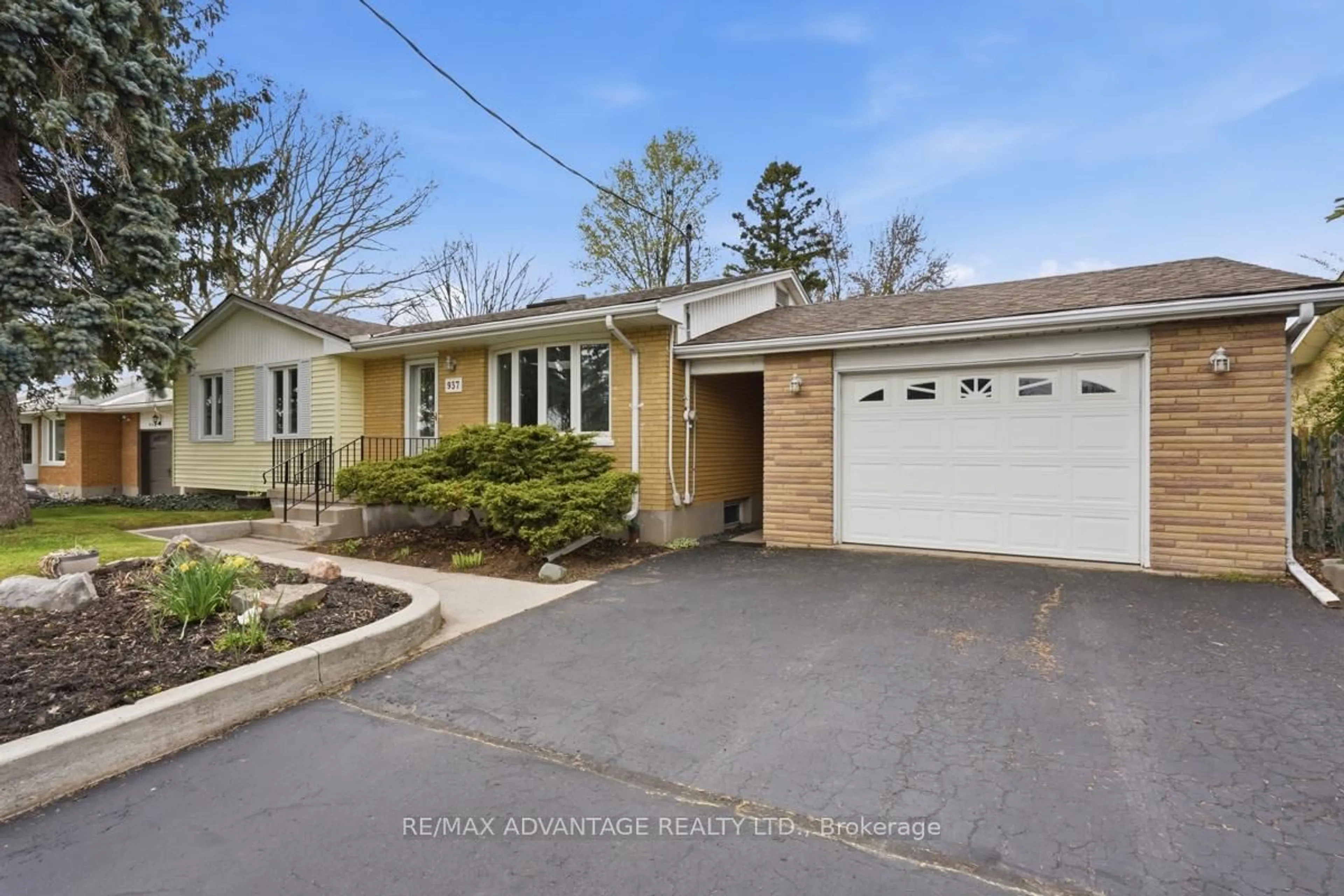 Unknown for 937 Luxton Dr, London North Ontario N6H 3E1