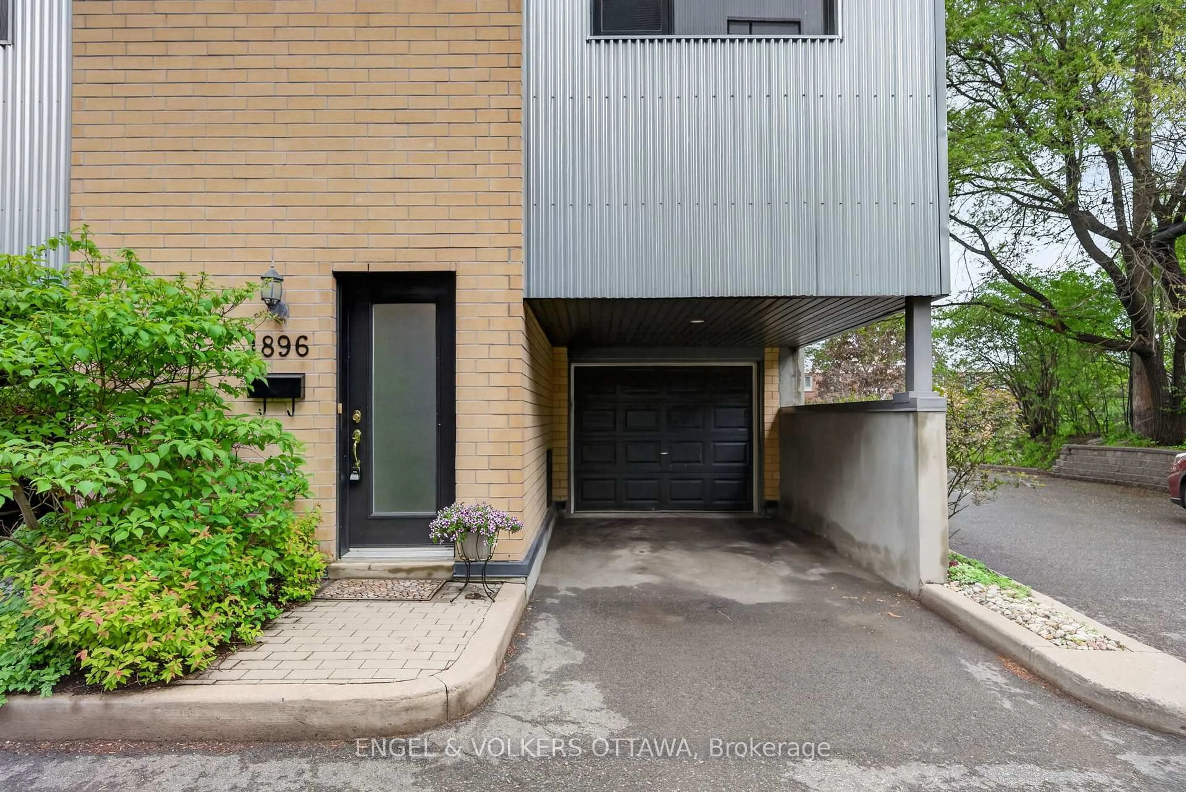 Unknown for 1896 Carling Ave, Ottawa Ontario K2A 1E7