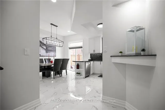 876 Golf Links Rd #16, Hamilton 5