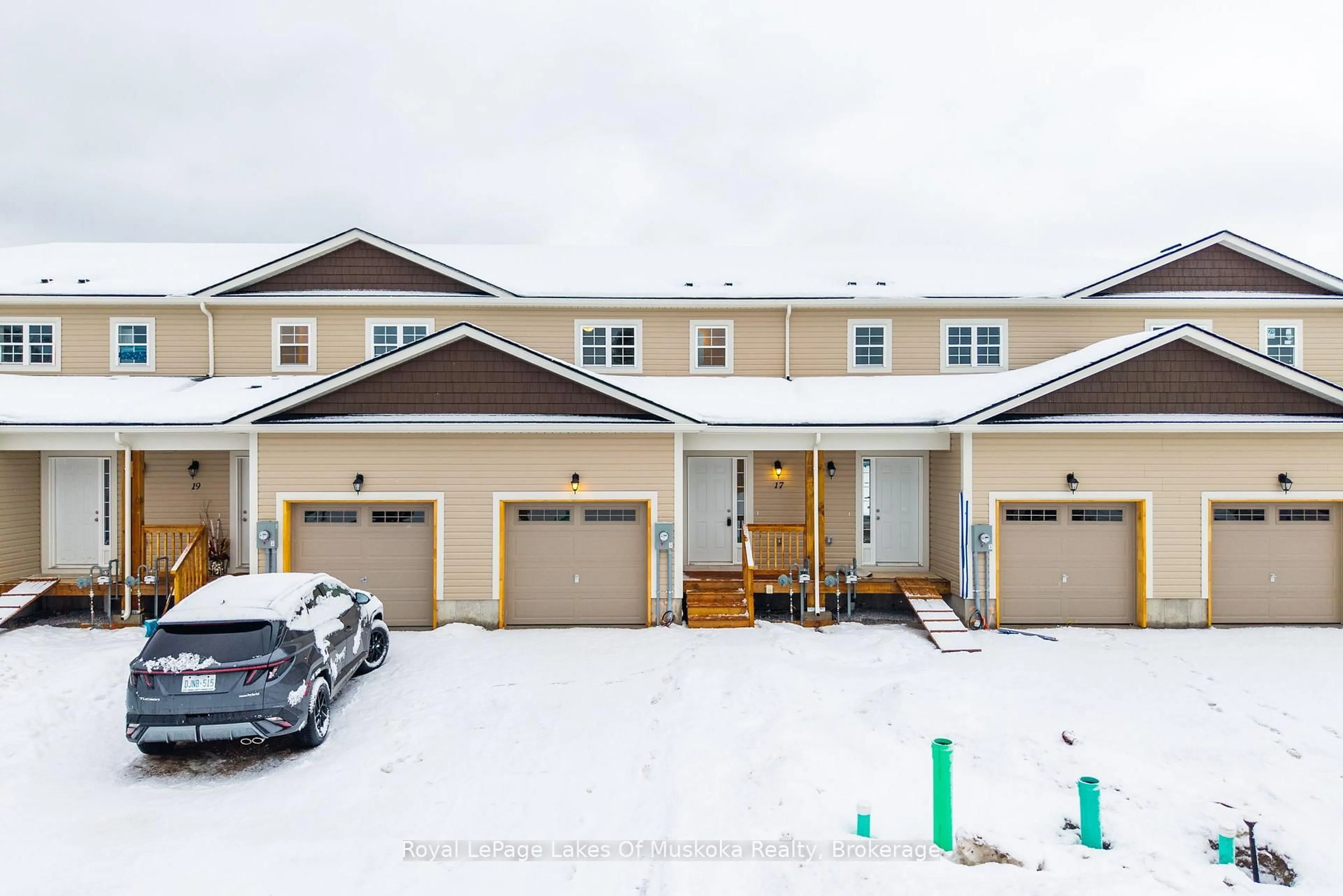 Unknown for 17 MCCONNELL Cres, Bracebridge Ontario P1L 0N7