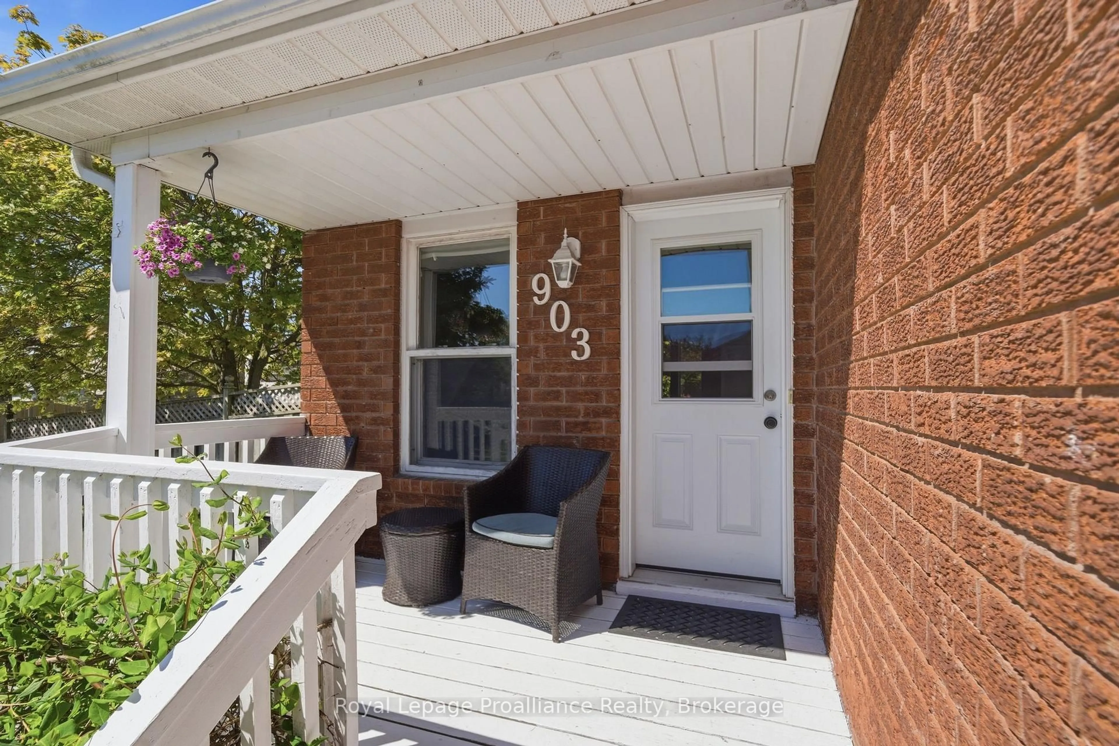 Patio, street for 903 Fairbanks Rd, Cobourg Ontario K9A 5G9