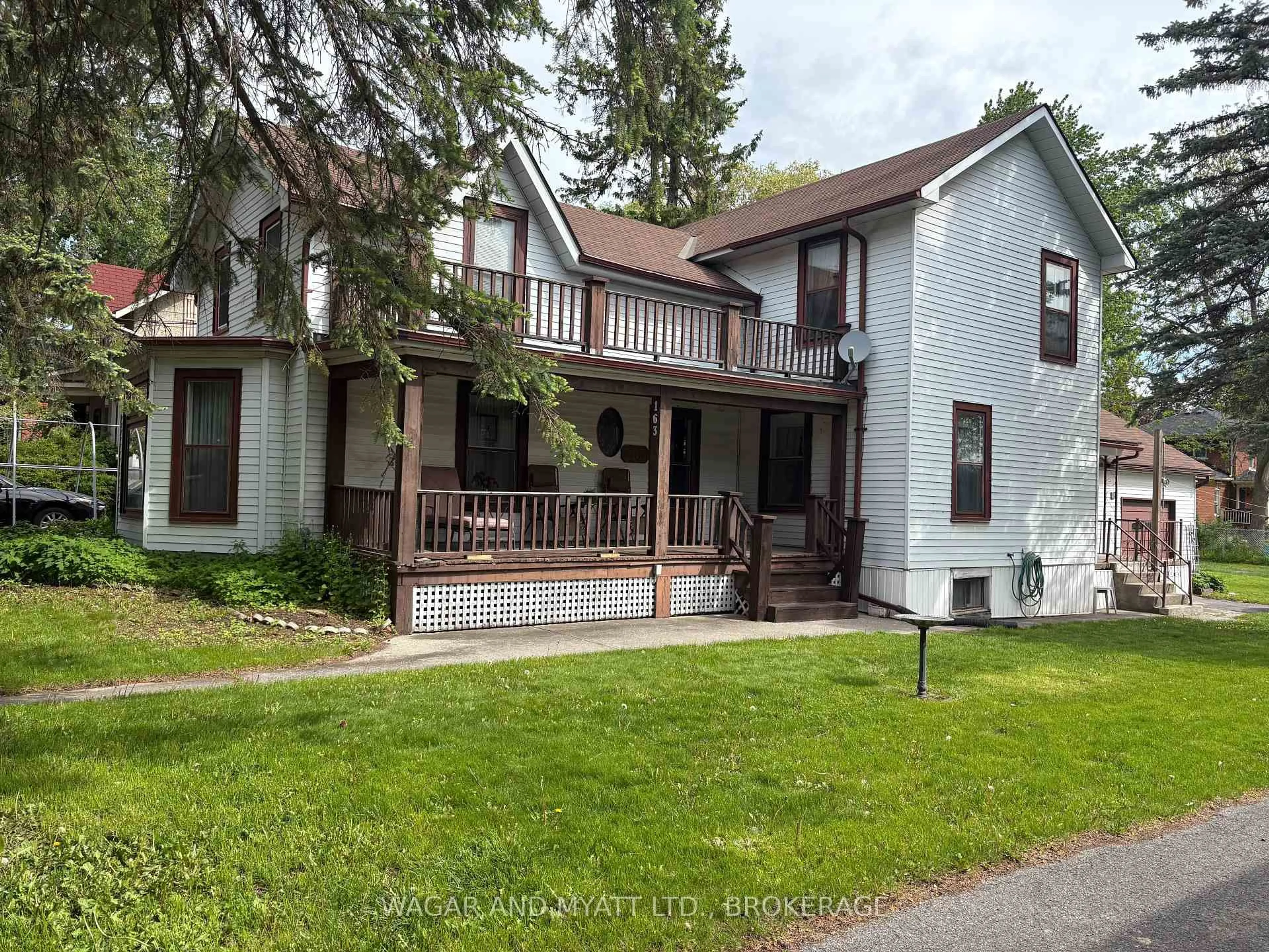 A pic from outside/outdoor area/front of a property/back of a property/a pic from drone, street for 163 ADELPHI St, Greater Napanee Ontario K7R 1T6