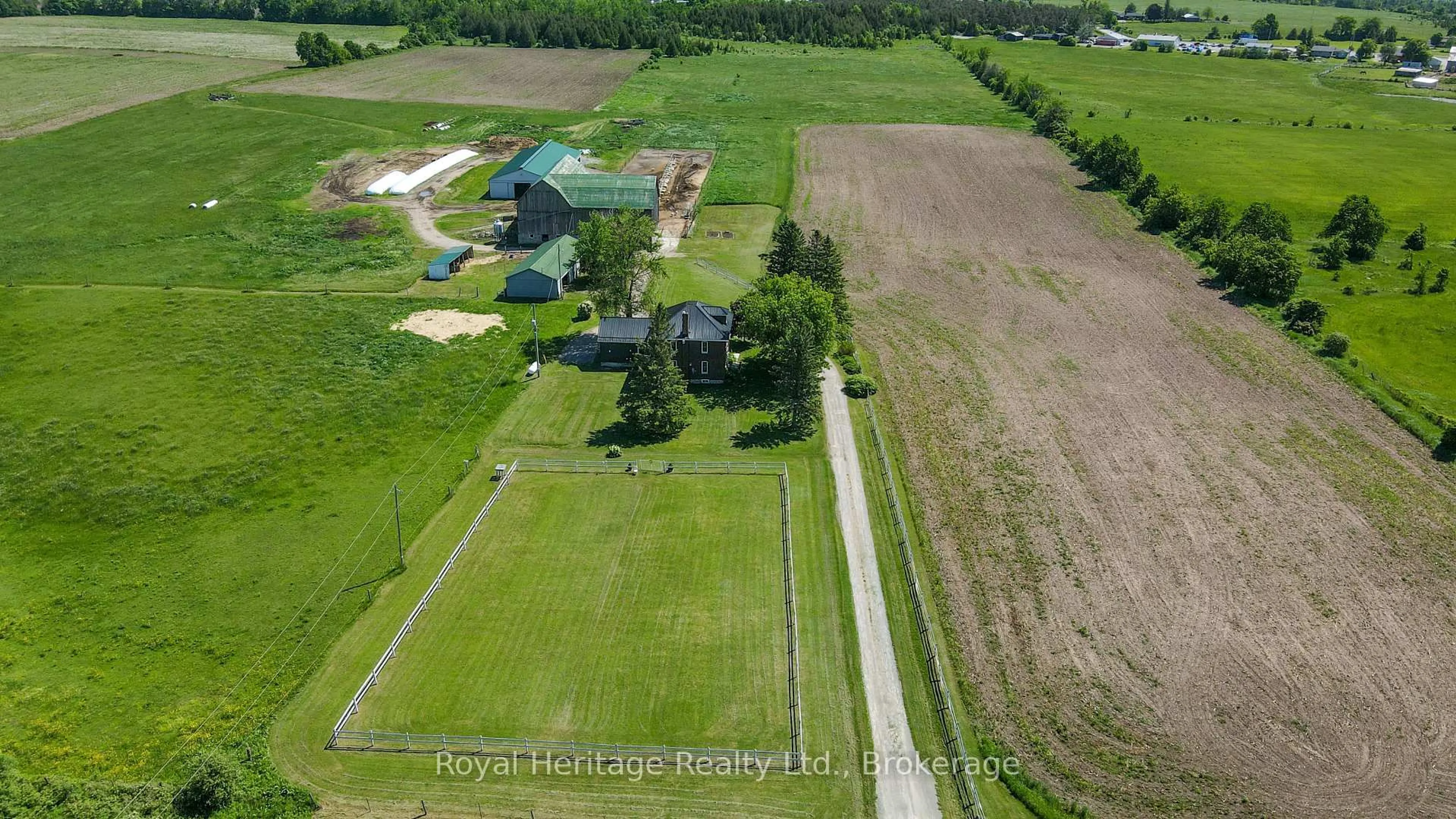 A pic from outside/outdoor area/front of a property/back of a property/a pic from drone, building for 140 Robin Rd, Kawartha Lakes Ontario K0M 1G0