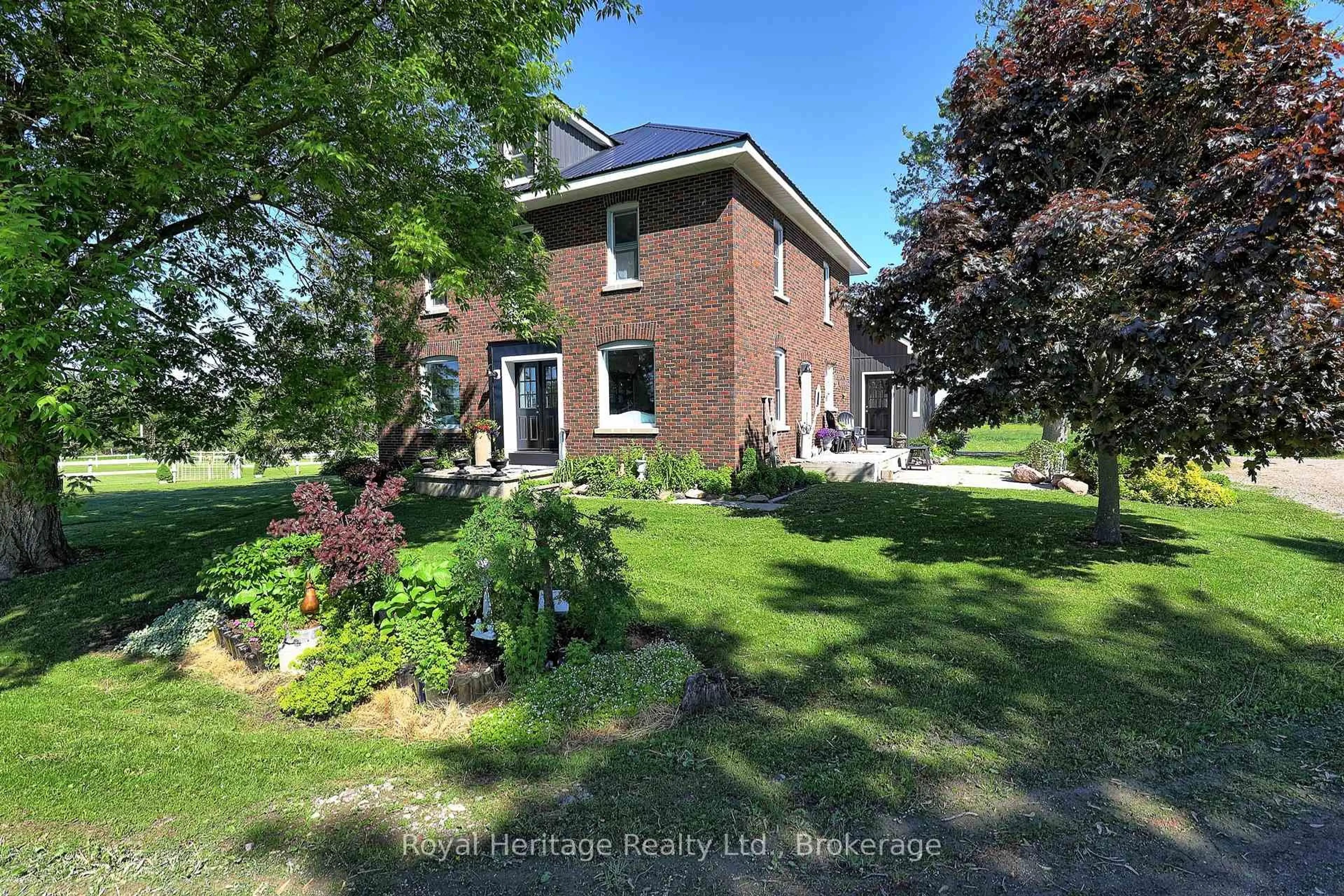 Home with brick exterior material, street for 140 Robin Rd, Kawartha Lakes Ontario K0M 1G0