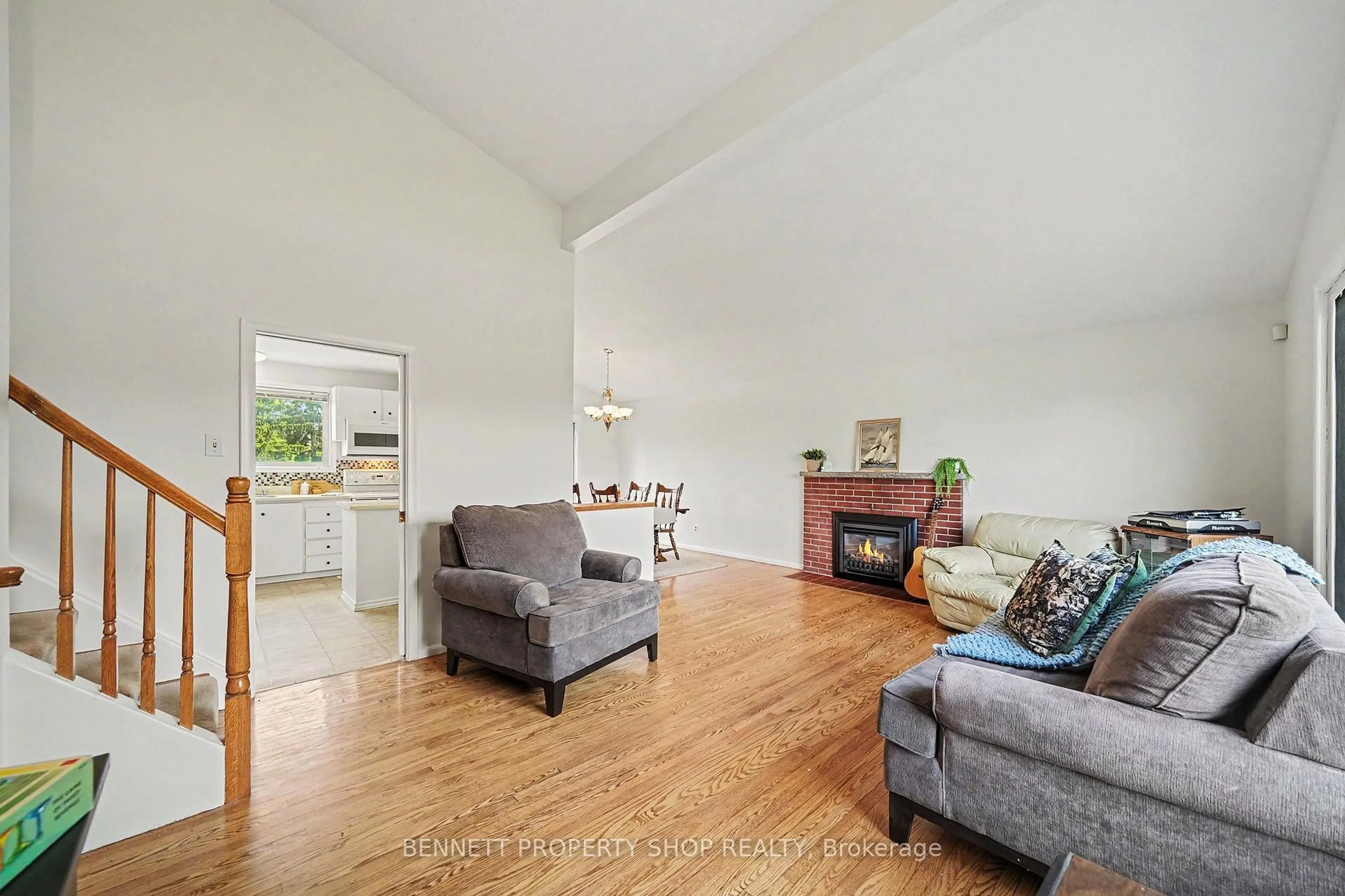 Living room with furniture, unknown for 30 Corkstown Rd, Ottawa Ontario K2H 5B4