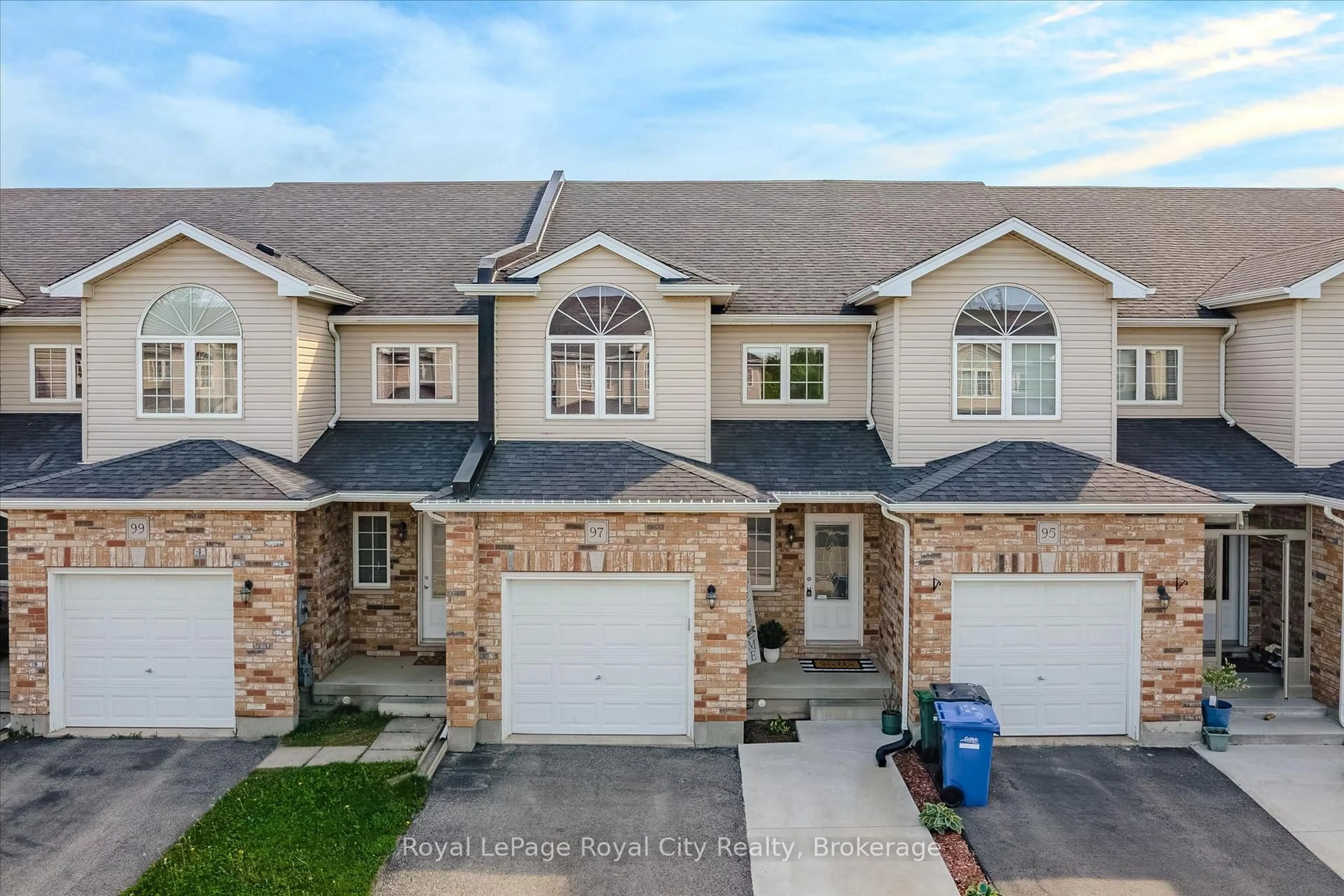 A pic from outside/outdoor area/front of a property/back of a property/a pic from drone, street for 97 Mussen St, Guelph Ontario N1E 0K2