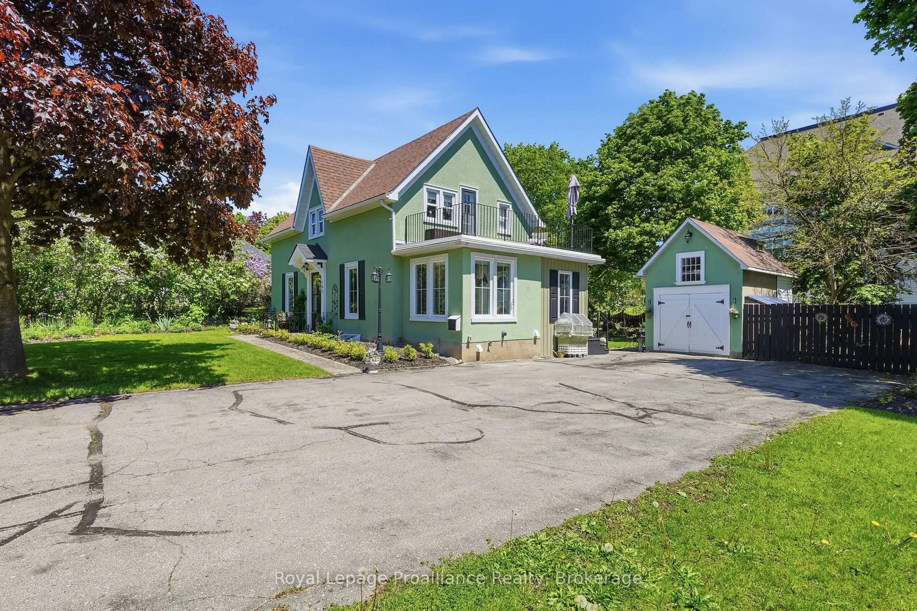 A pic from outside/outdoor area/front of a property/back of a property/a pic from drone, street for 195 Maclellan Ave, Quinte West Ontario K8V 5J5