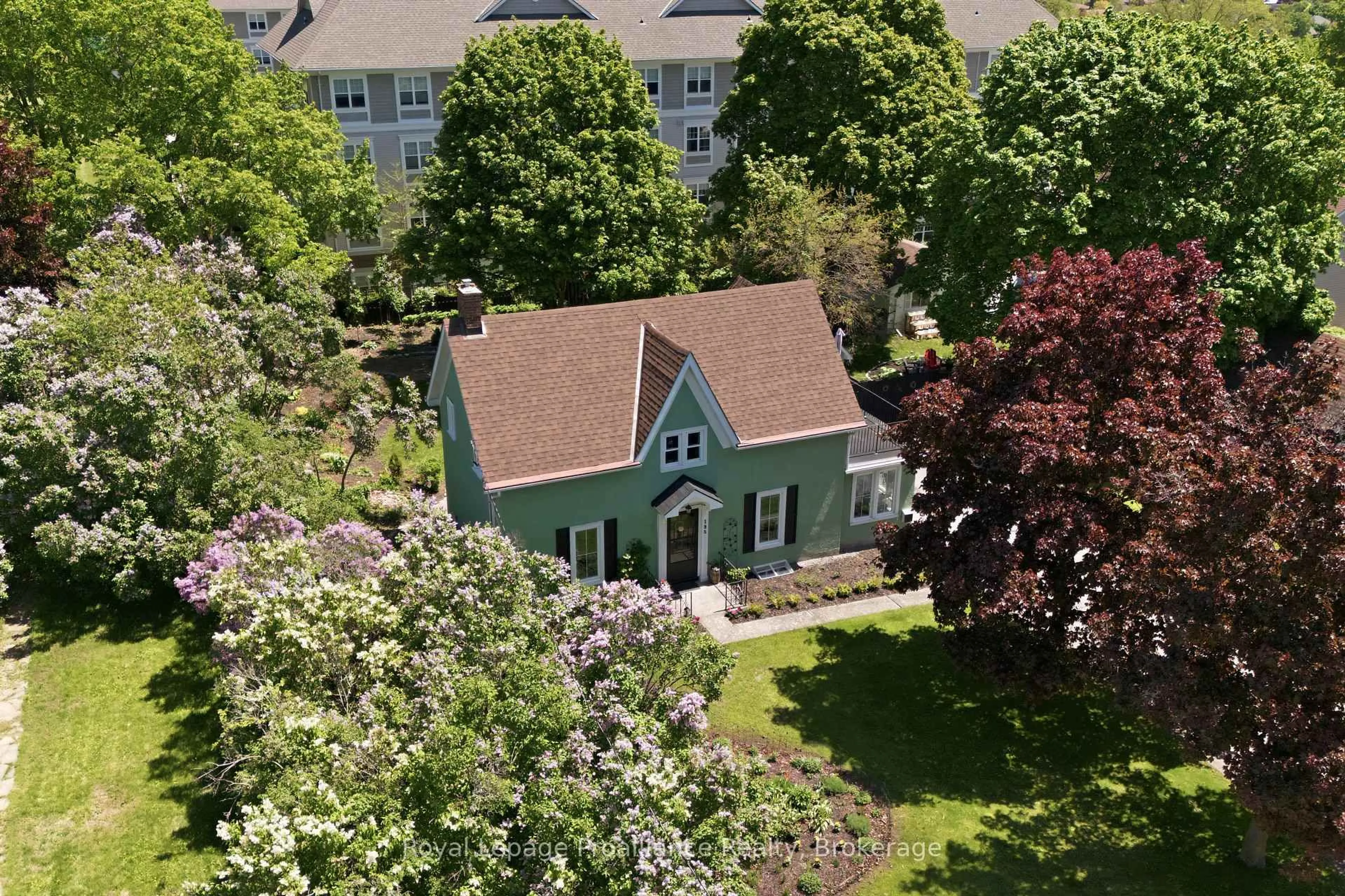 A pic from outside/outdoor area/front of a property/back of a property/a pic from drone, street for 195 Maclellan Ave, Quinte West Ontario K8V 5J5
