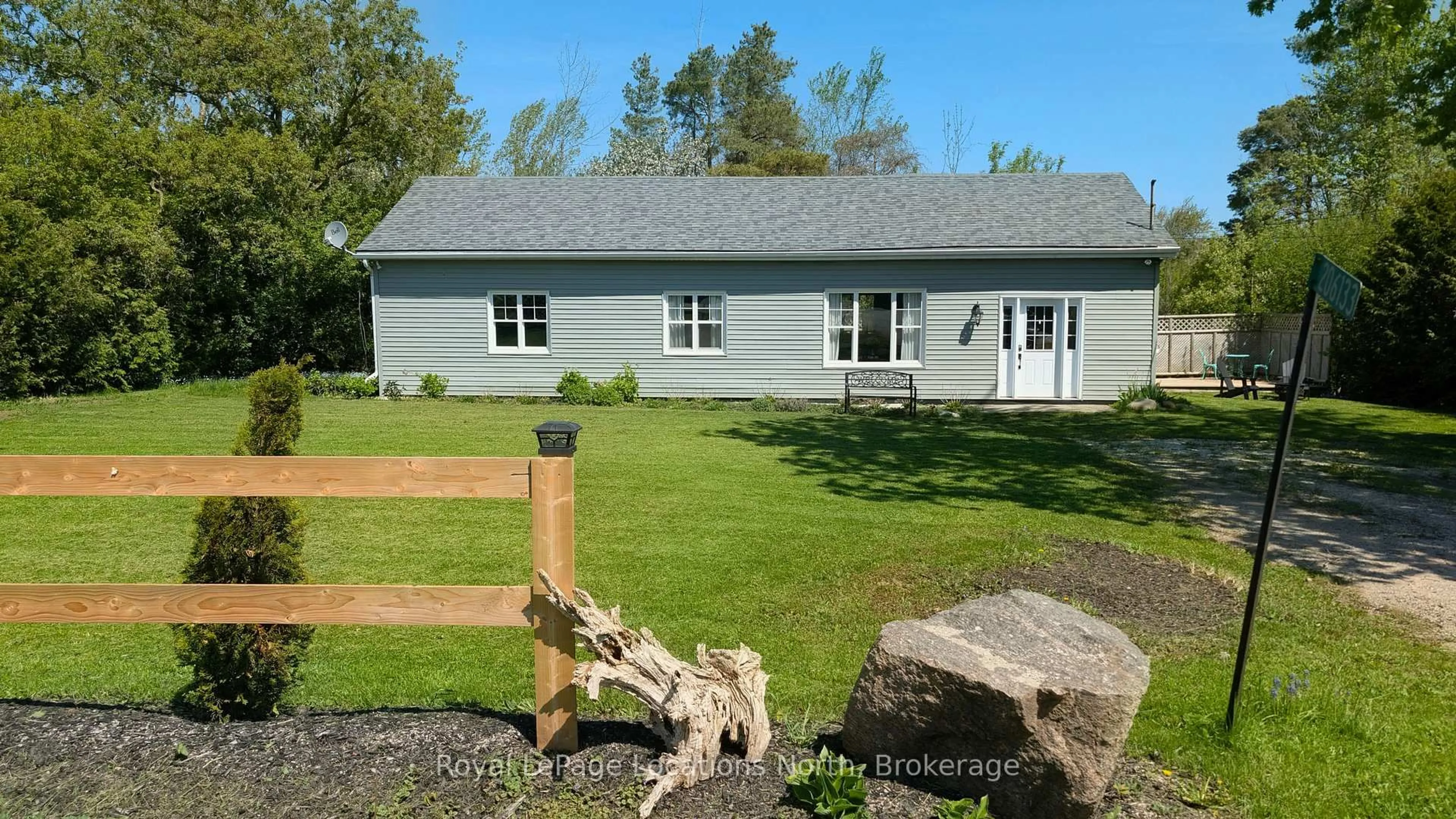A pic from outside/outdoor area/front of a property/back of a property/a pic from drone, unknown for 206133 Hwy 26 Highway, Meaford Ontario N4L 1W5