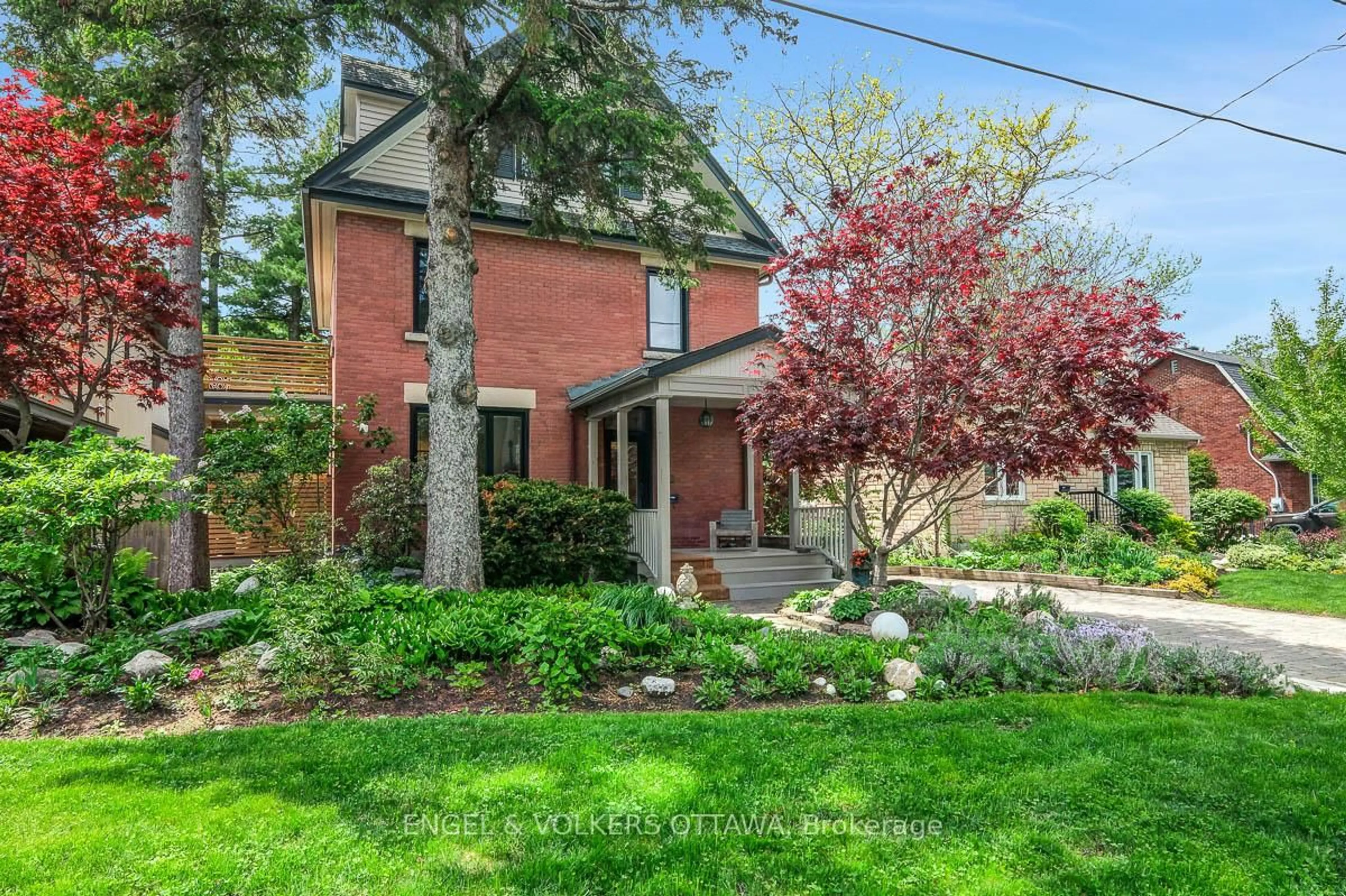 Home with brick exterior material, street for 618 Edison Ave, Ottawa Ontario K2A 1V7